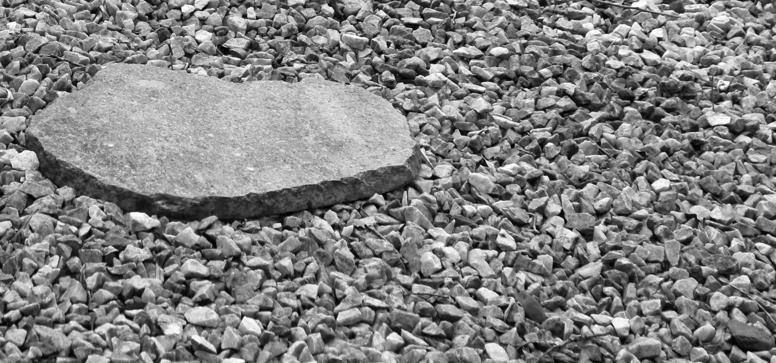 Canon EOS 550D (EOS Rebel T2i / EOS Kiss X4) sample photo. Stones, pebbles, rock photography