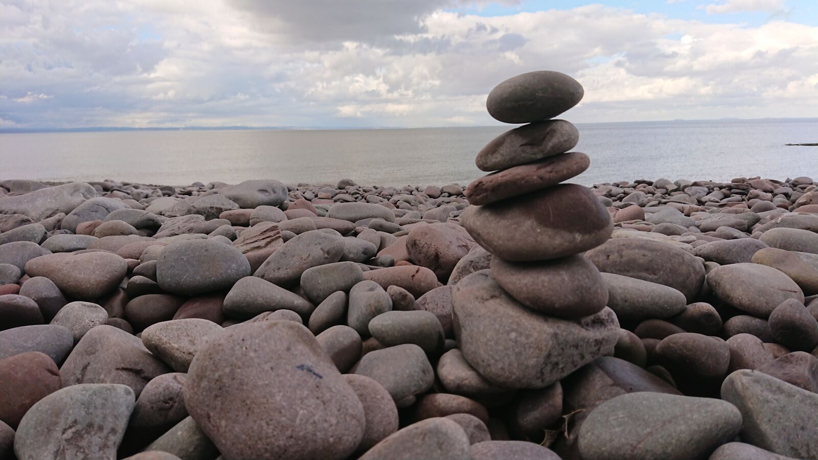 Sony Xperia XZ1 Compact sample photo. Pebbles, beach, shore photography