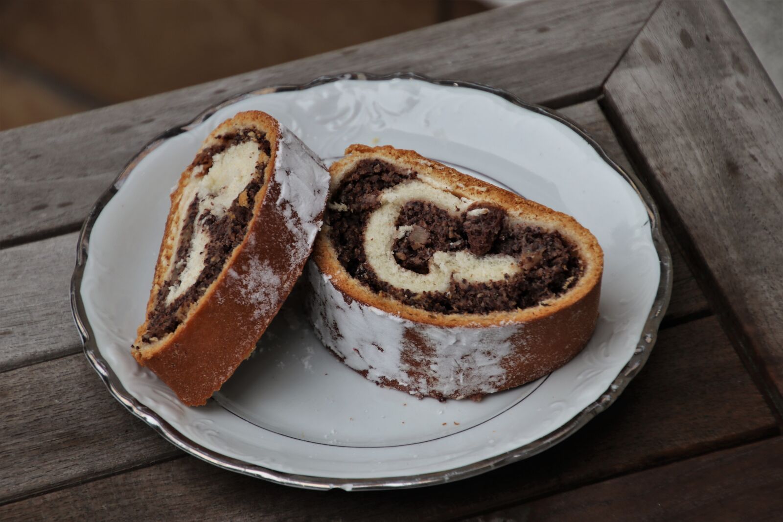 Canon EOS 80D sample photo. Pastries, poppy seed cake photography