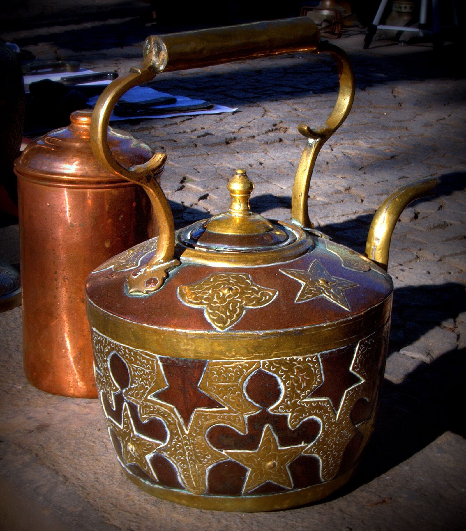 Canon EOS 1000D (EOS Digital Rebel XS / EOS Kiss F) sample photo. Tbilisi, flea market, antiques photography