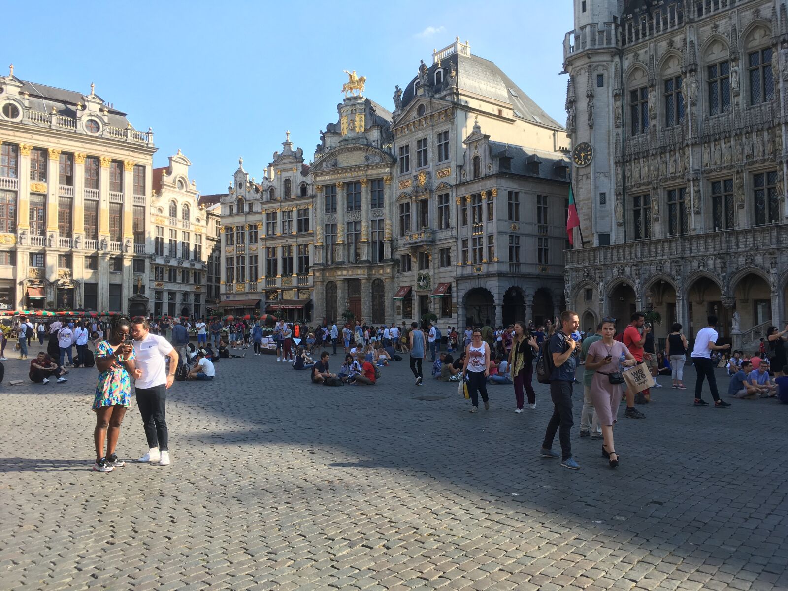iPhone SE back camera 4.15mm f/2.2 sample photo. Brussels, bruxelles, tourism photography