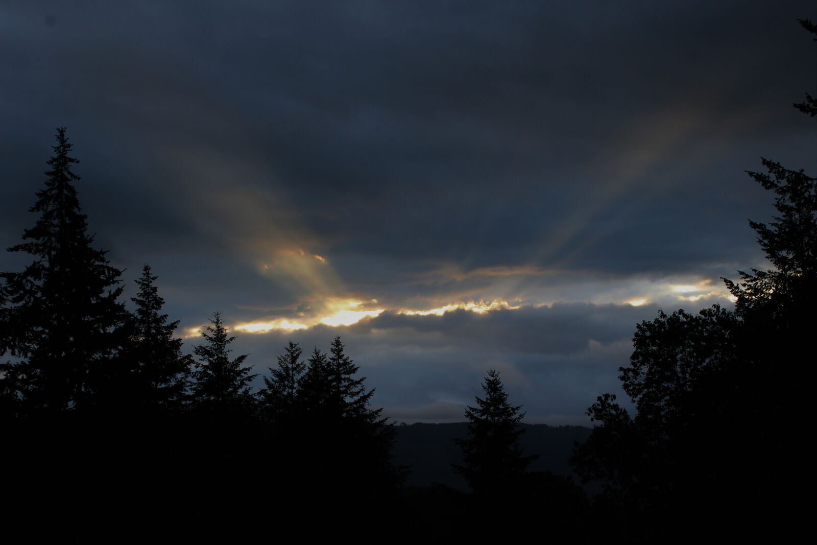 Canon EOS 1200D (EOS Rebel T5 / EOS Kiss X70 / EOS Hi) sample photo. Sunset photography