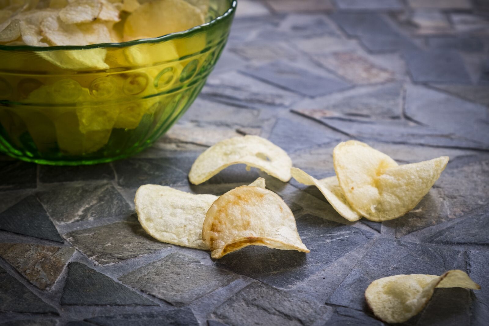 Fujifilm XF 18-55mm F2.8-4 R LM OIS sample photo. Chips, potato chips, crispy photography