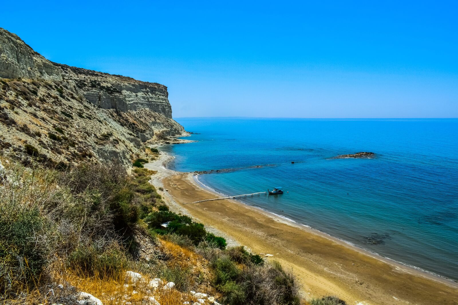 Nikon D3300 sample photo. Beach, cliffs, sea photography