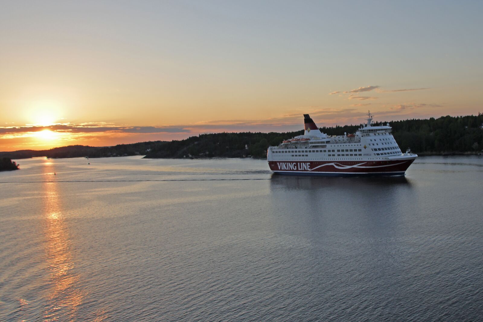 Canon EOS 600D (Rebel EOS T3i / EOS Kiss X5) sample photo. Stockholm, archipelago, ferry photography