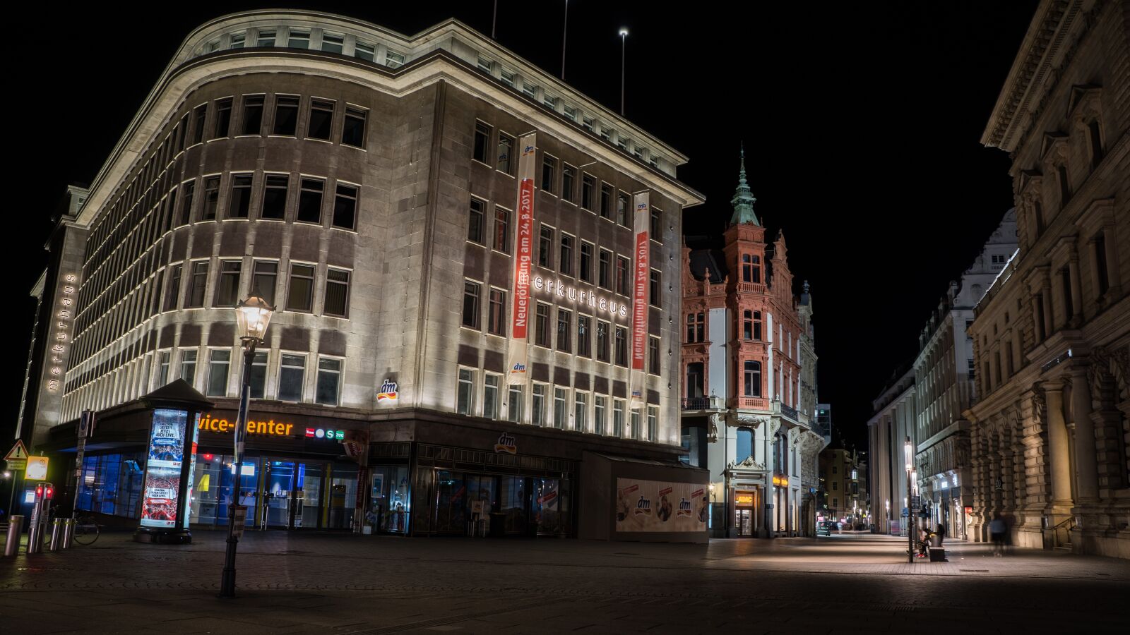 Sony DT 18-135mm F3.5-5.6 SAM sample photo. Leipzig, city, night photography
