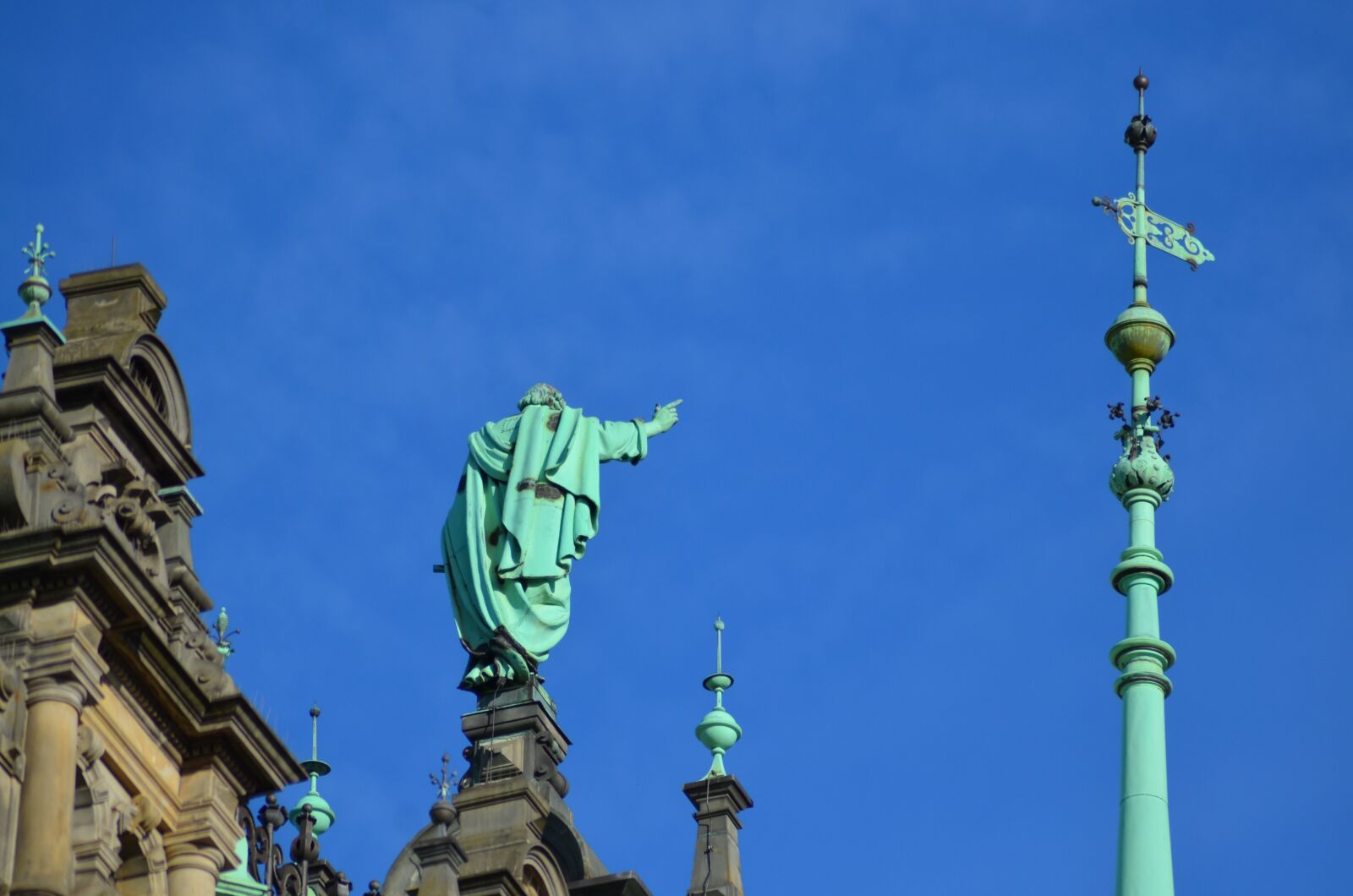 Nikon D5100 sample photo. Sculpture, architecture, building photography