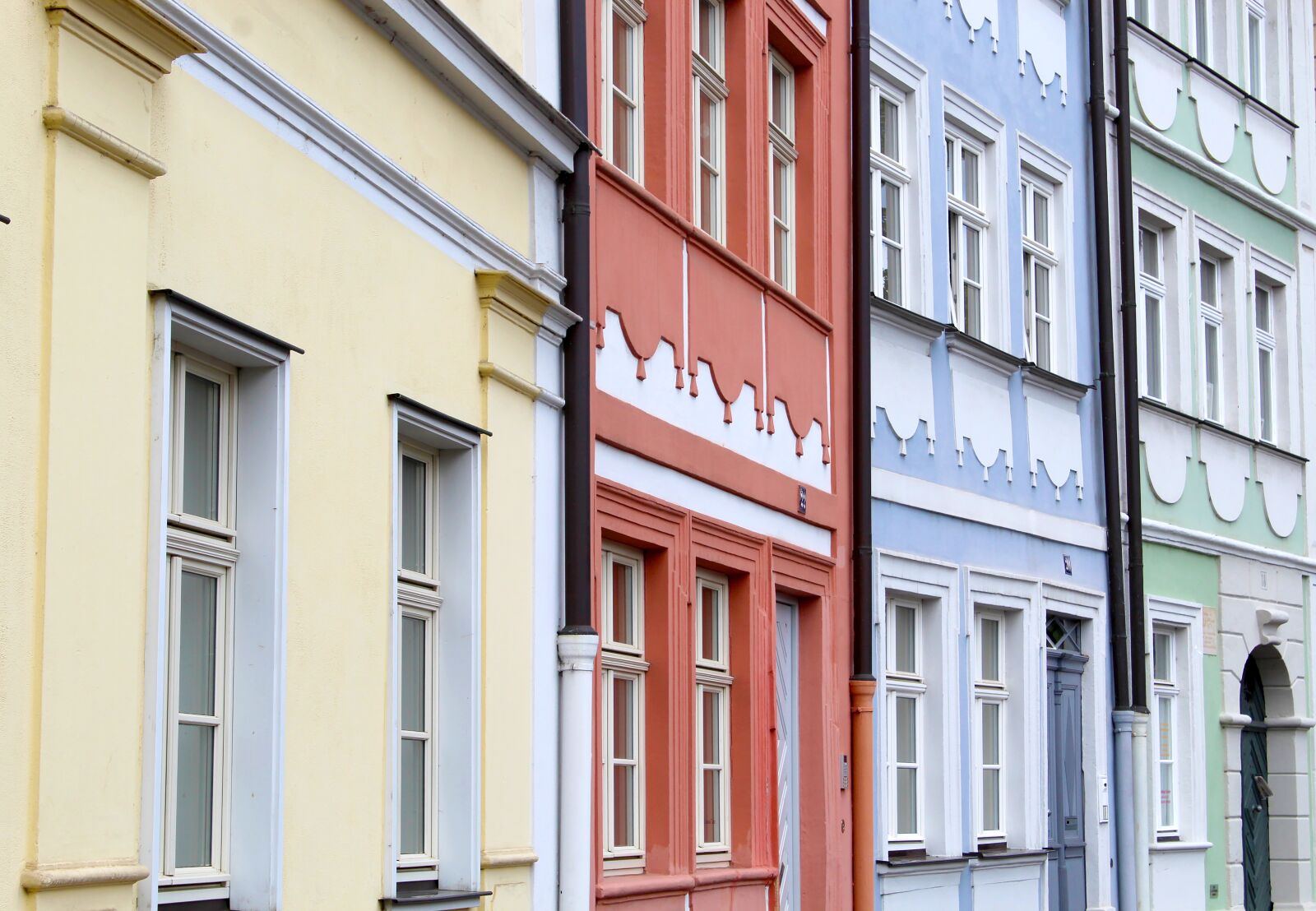 Canon EOS 1300D (EOS Rebel T6 / EOS Kiss X80) sample photo. Bamberg, facade, historic center photography