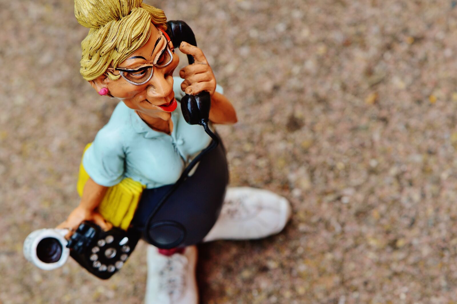 Nikon D3200 sample photo. Secretary, office, phone photography
