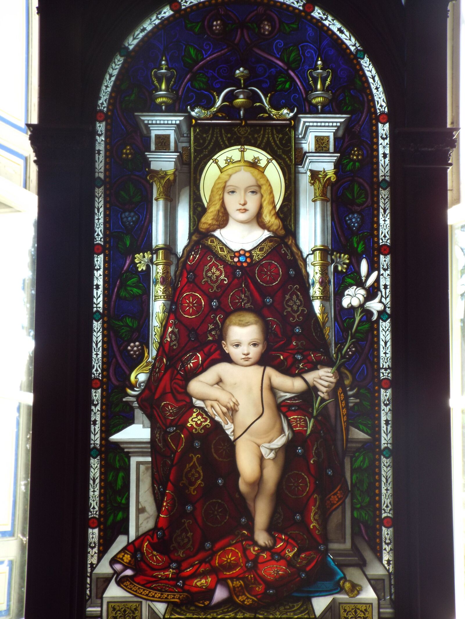 Fujifilm FinePix S6800 sample photo. Madonna, maria, mother of photography