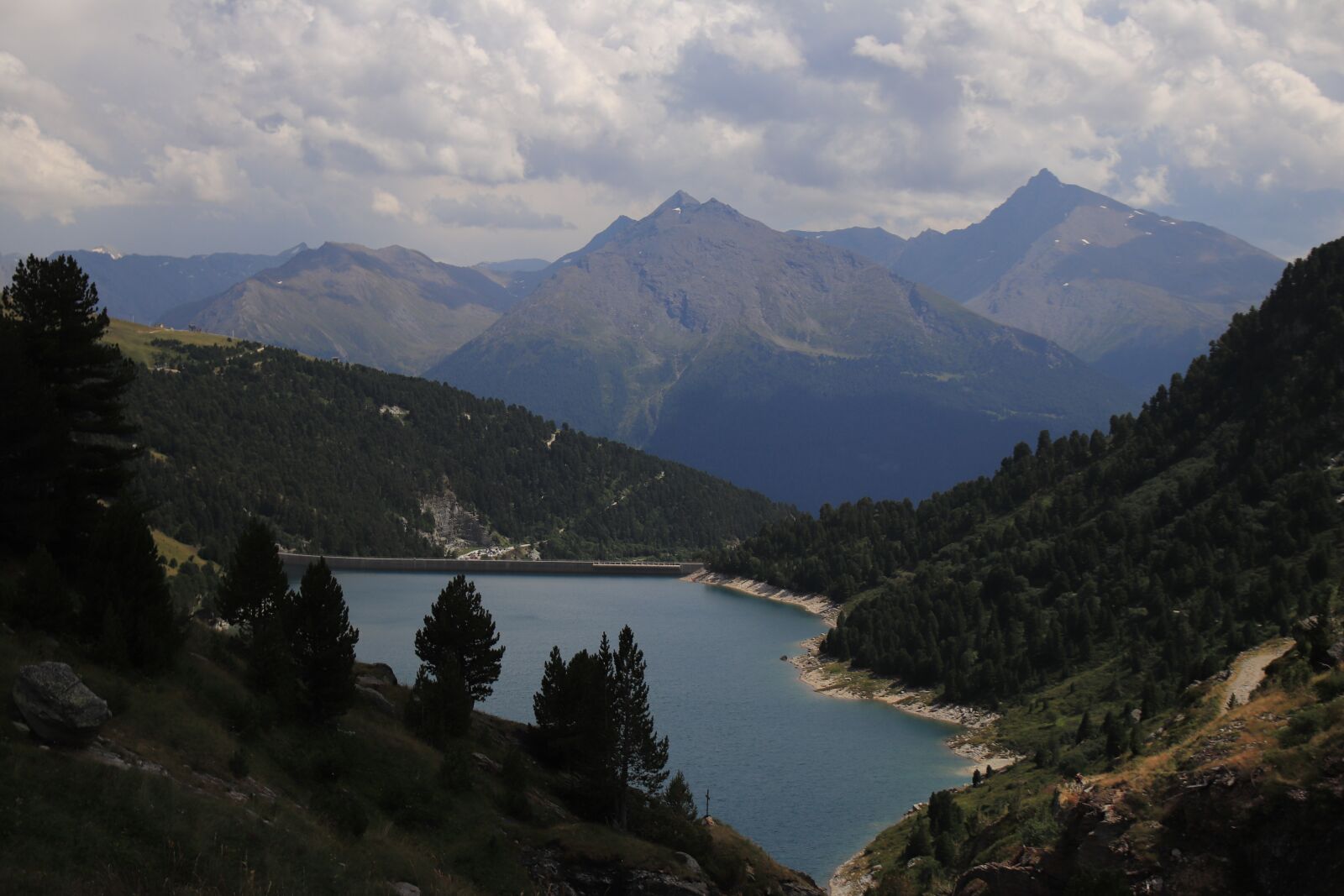 Canon EOS 77D (EOS 9000D / EOS 770D) sample photo. Nature, landscapes, clouds photography