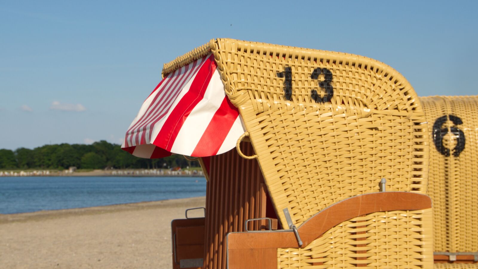 Nikon D5100 sample photo. Beach, beach chair, sand photography