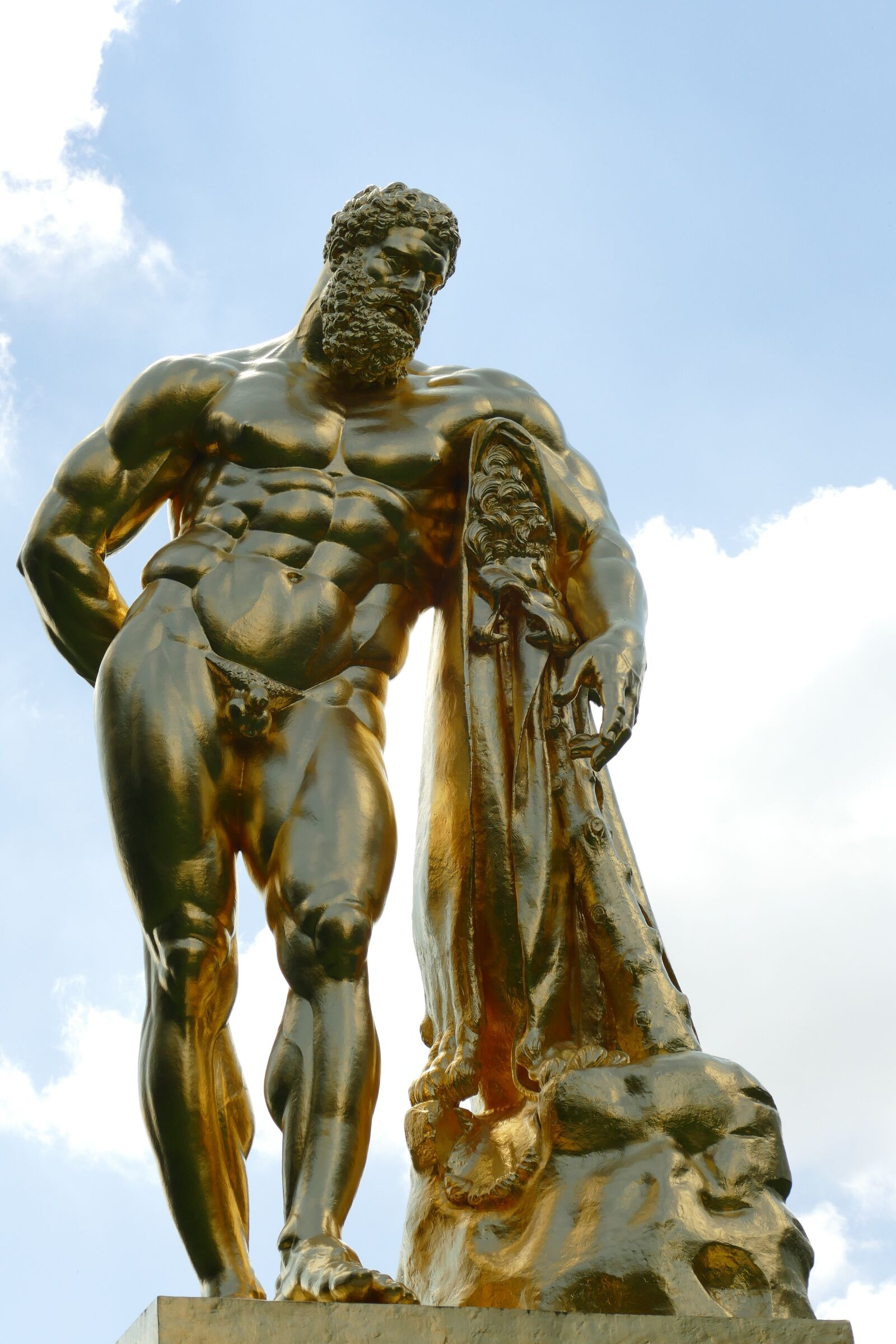 Panasonic Lumix DMC-FZ1000 sample photo. Hercules, greek, mythology photography