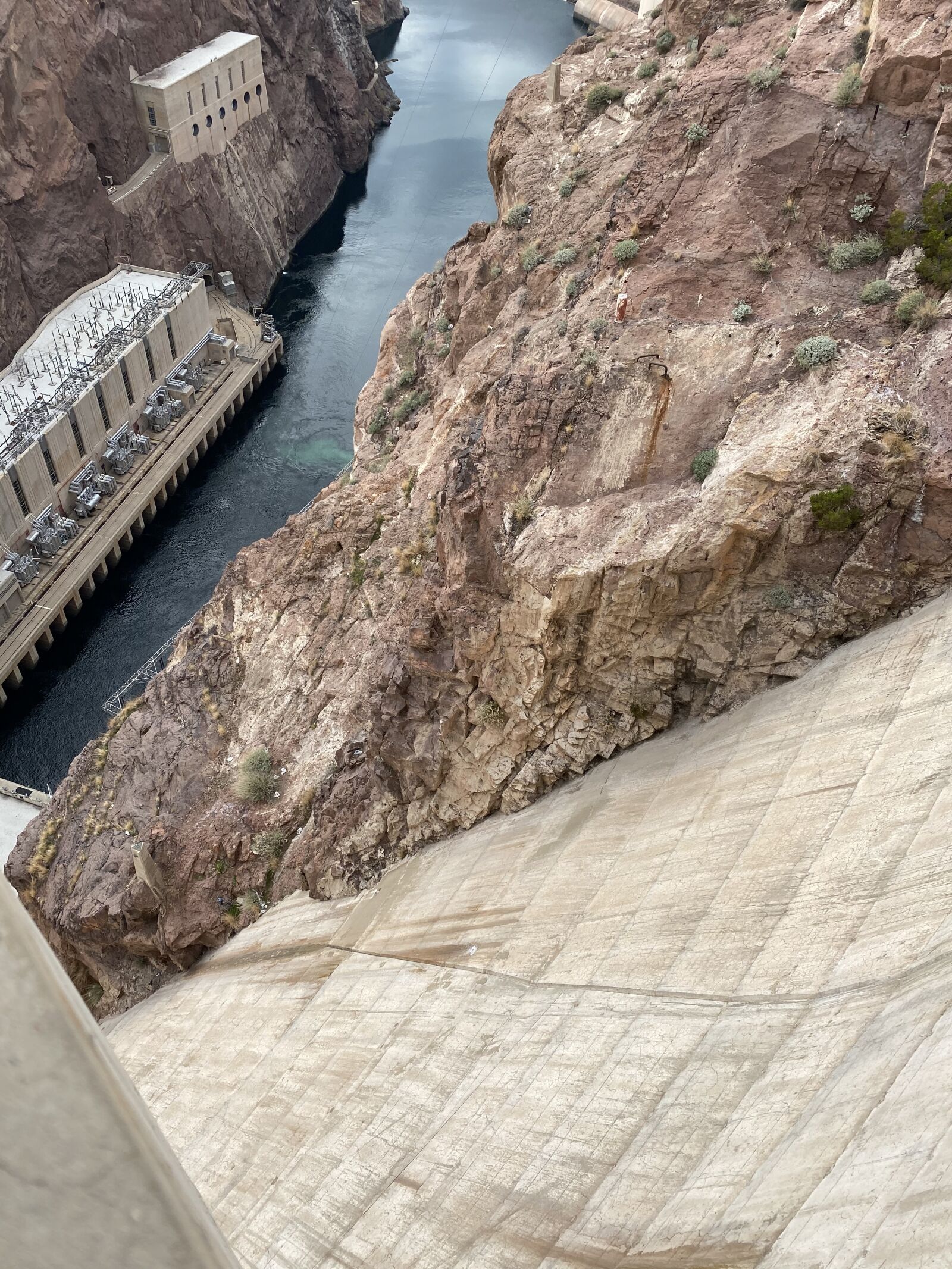 iPhone 11 back dual wide camera 4.25mm f/1.8 sample photo. Hoover dam, famous, bridge photography