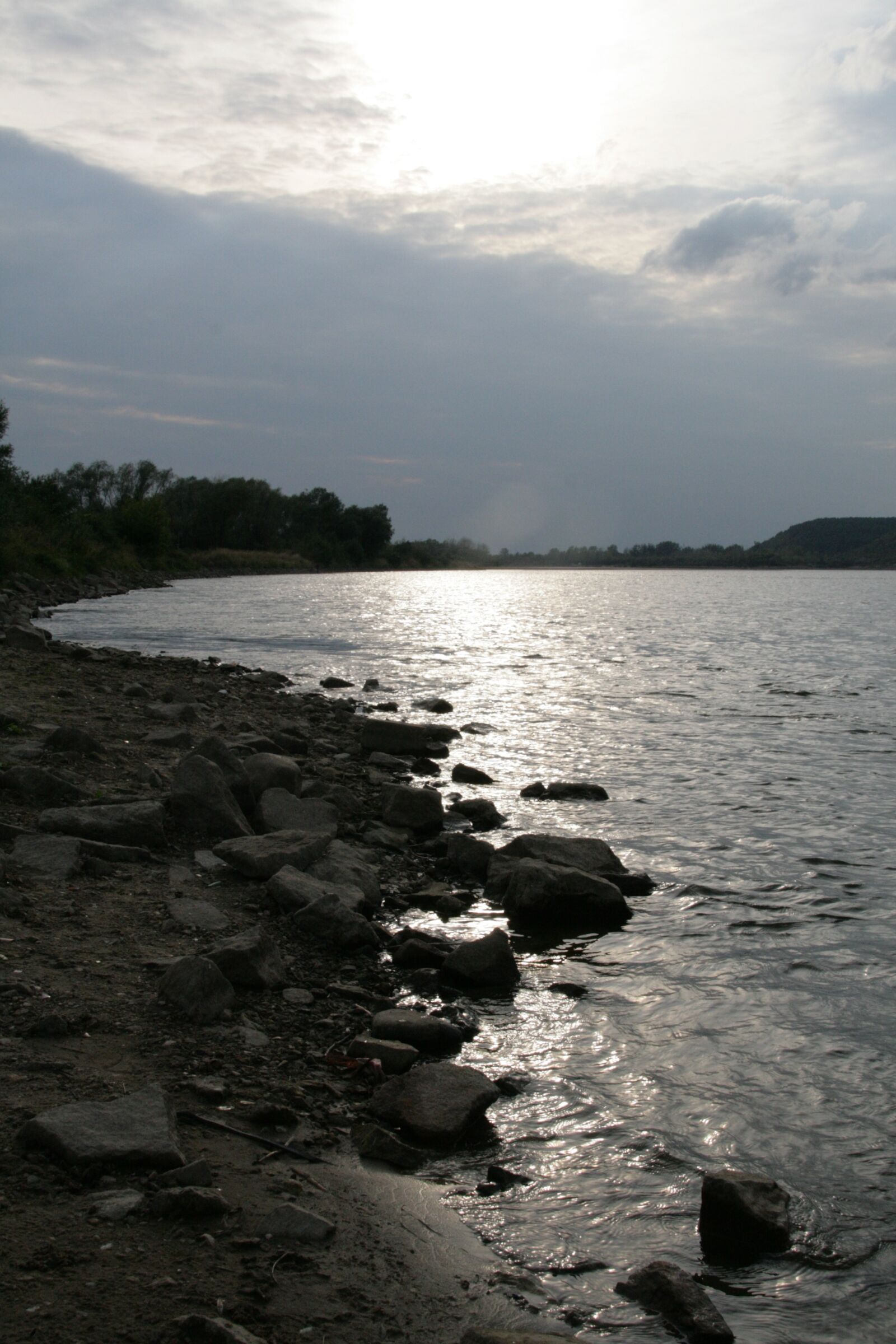 Canon EOS 400D (EOS Digital Rebel XTi / EOS Kiss Digital X) sample photo. River, wisla, nature photography