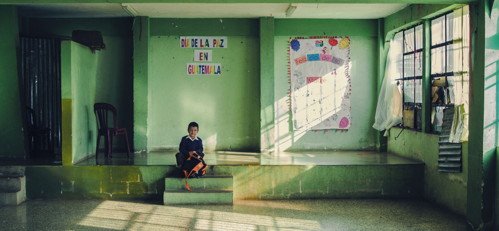 Nikon D7000 sample photo. Kid, old, building, poverty photography