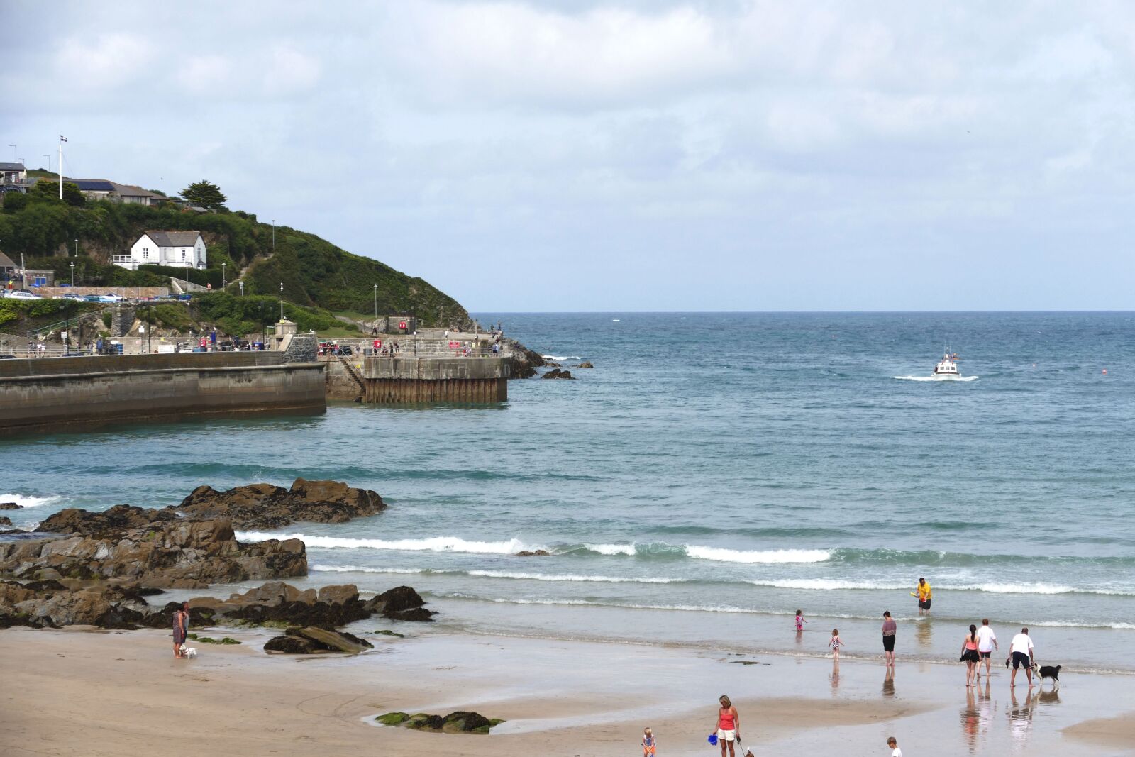 Panasonic Lumix DMC-FZ1000 sample photo. Newquay, cornwall, england photography