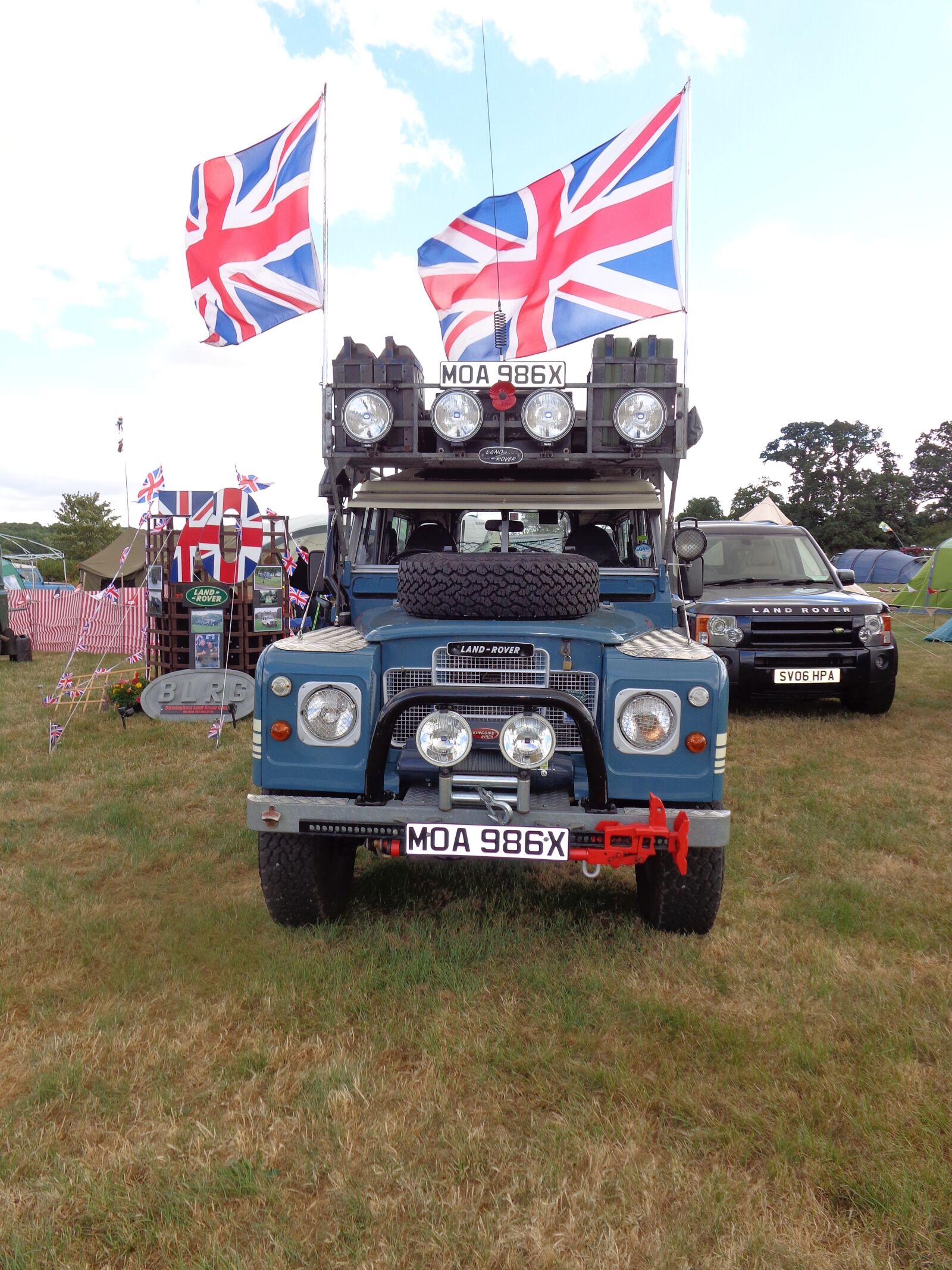 Sony Cyber-shot DSC-W730 sample photo. Landrover, defender, offroad photography