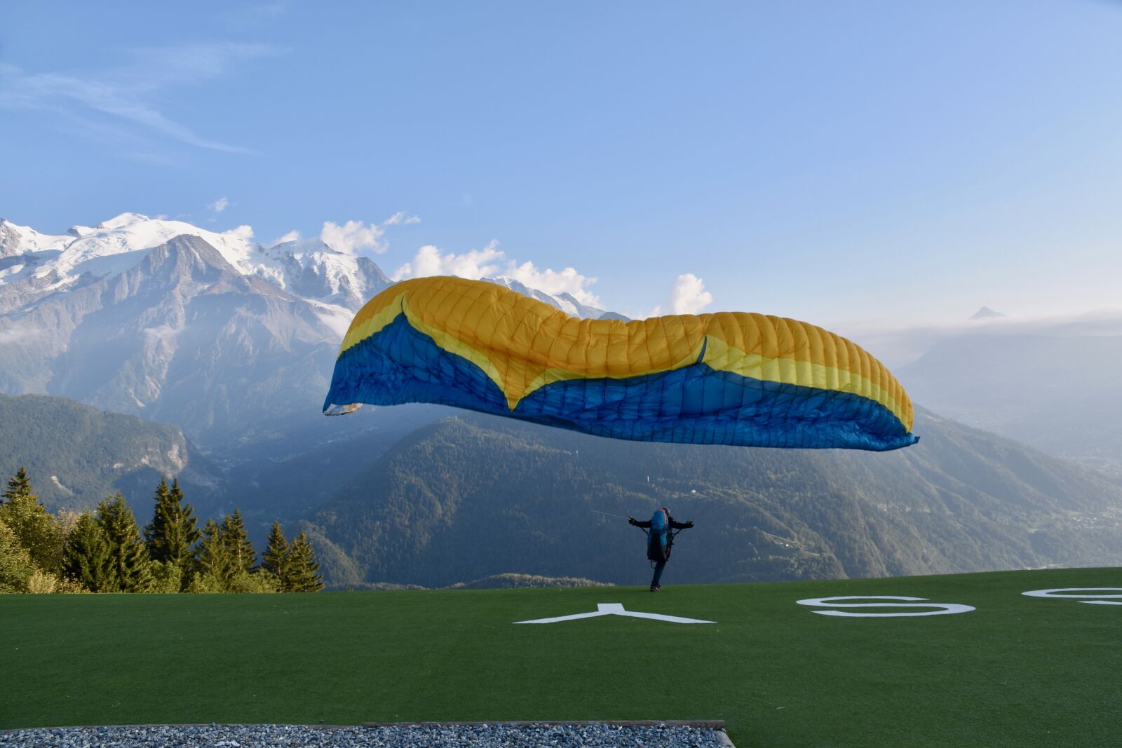Nikon D5600 sample photo. Paragliding, paraglider, flight photography