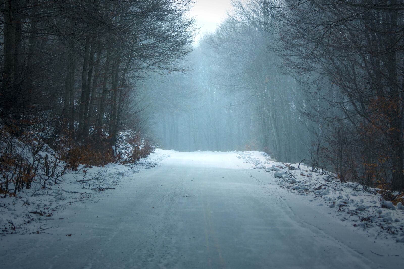 Nikon D7200 sample photo. Winter, snow, road photography