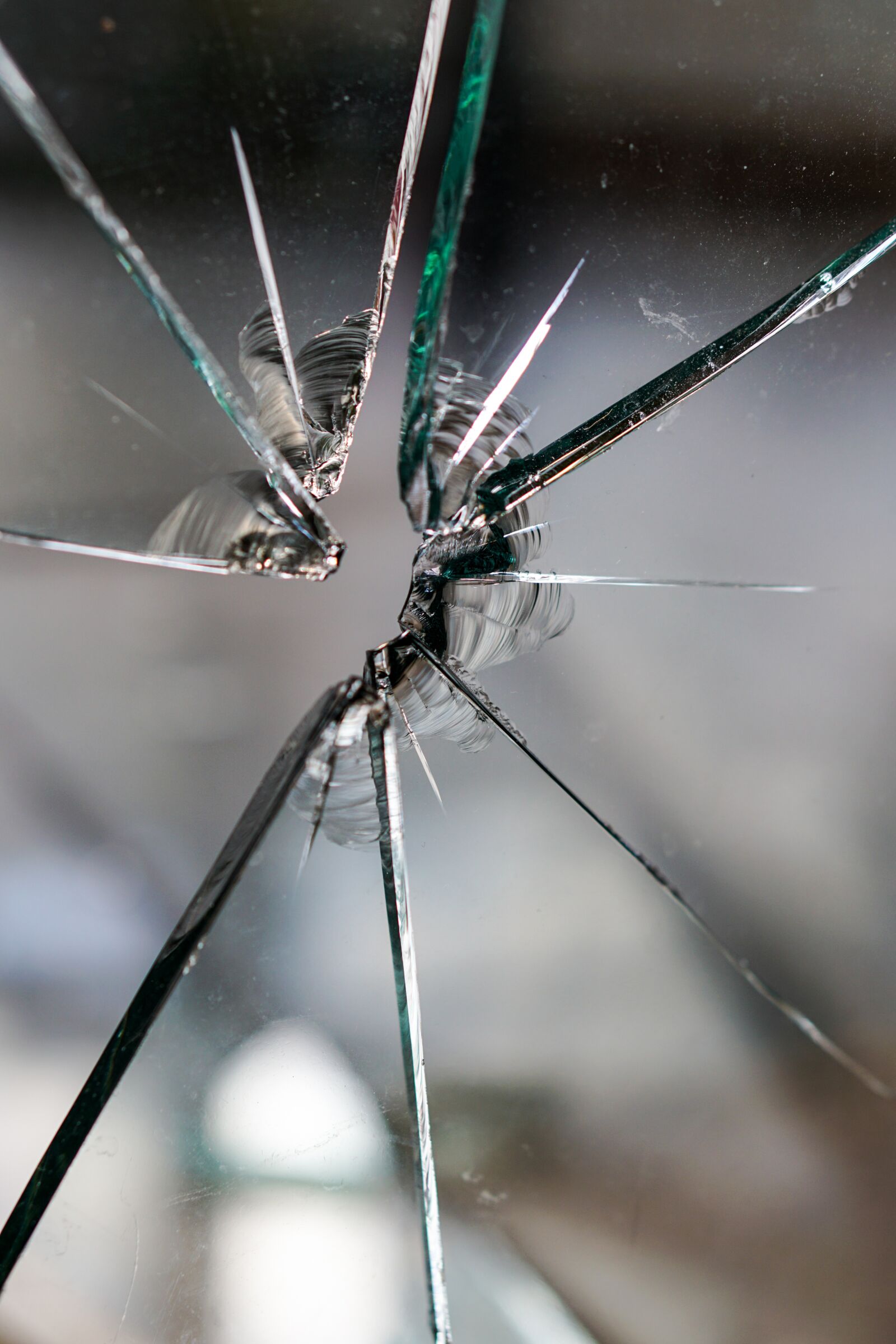 E 50mm F1.8 OSS sample photo. Glass, broken, fragmented photography