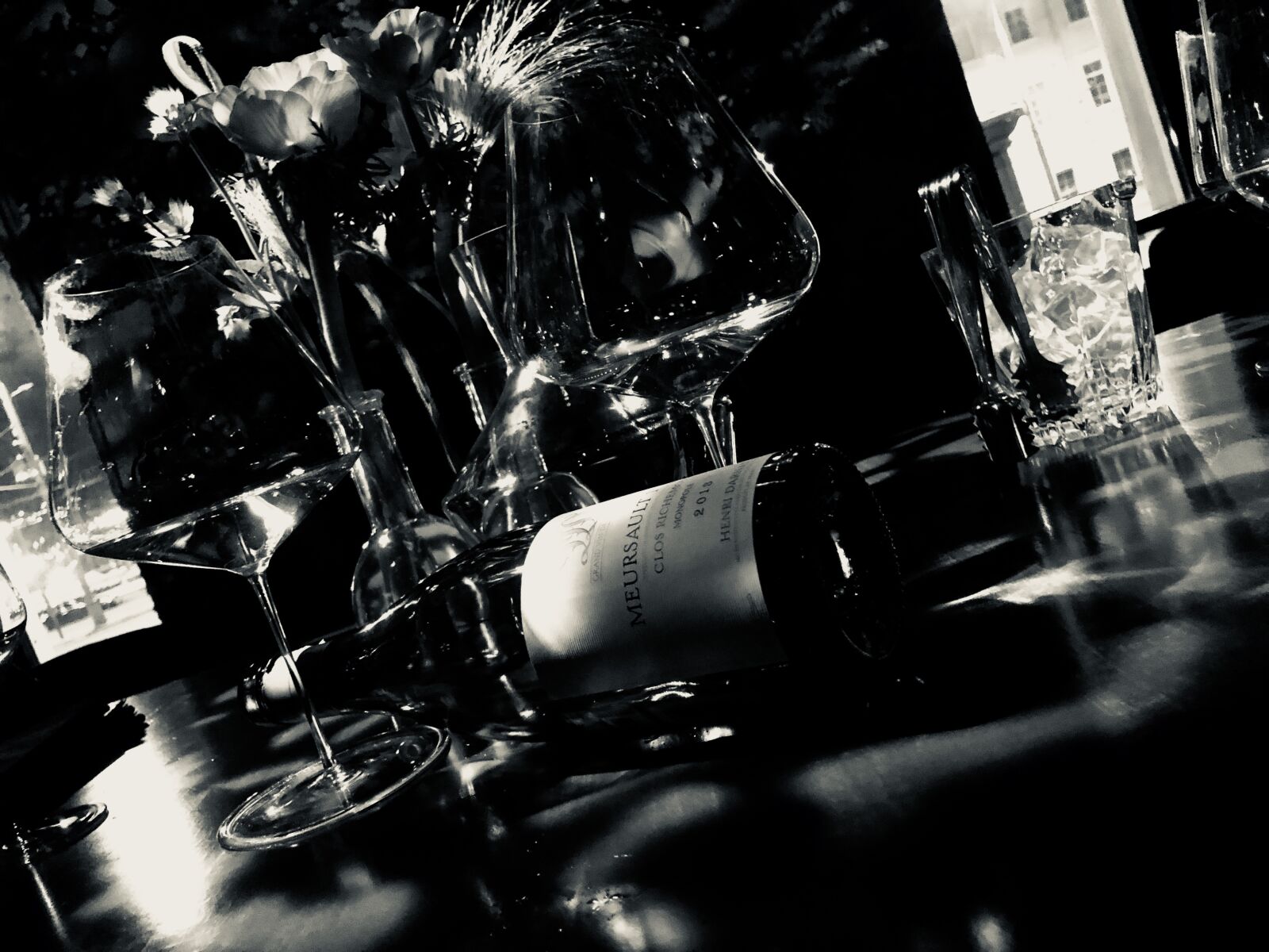 Apple iPhone 8 Plus sample photo. Bar, wine, restaurant photography