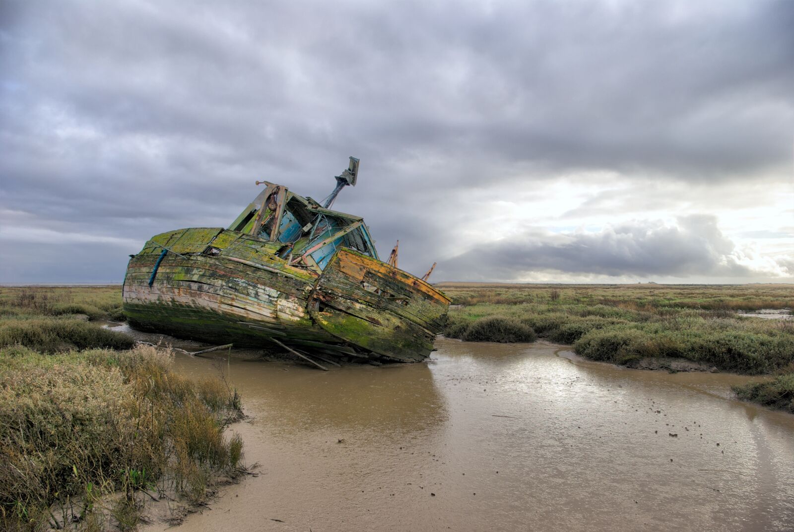Pentax K10D sample photo. Wreck, boat, ship photography