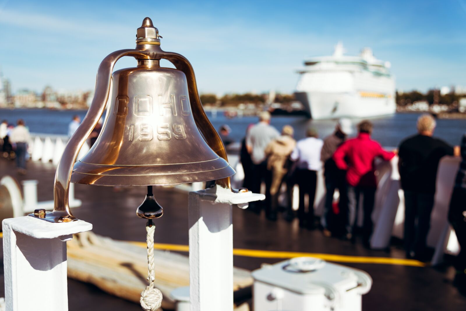 Nikon D750 sample photo. Bell, brass, polished photography
