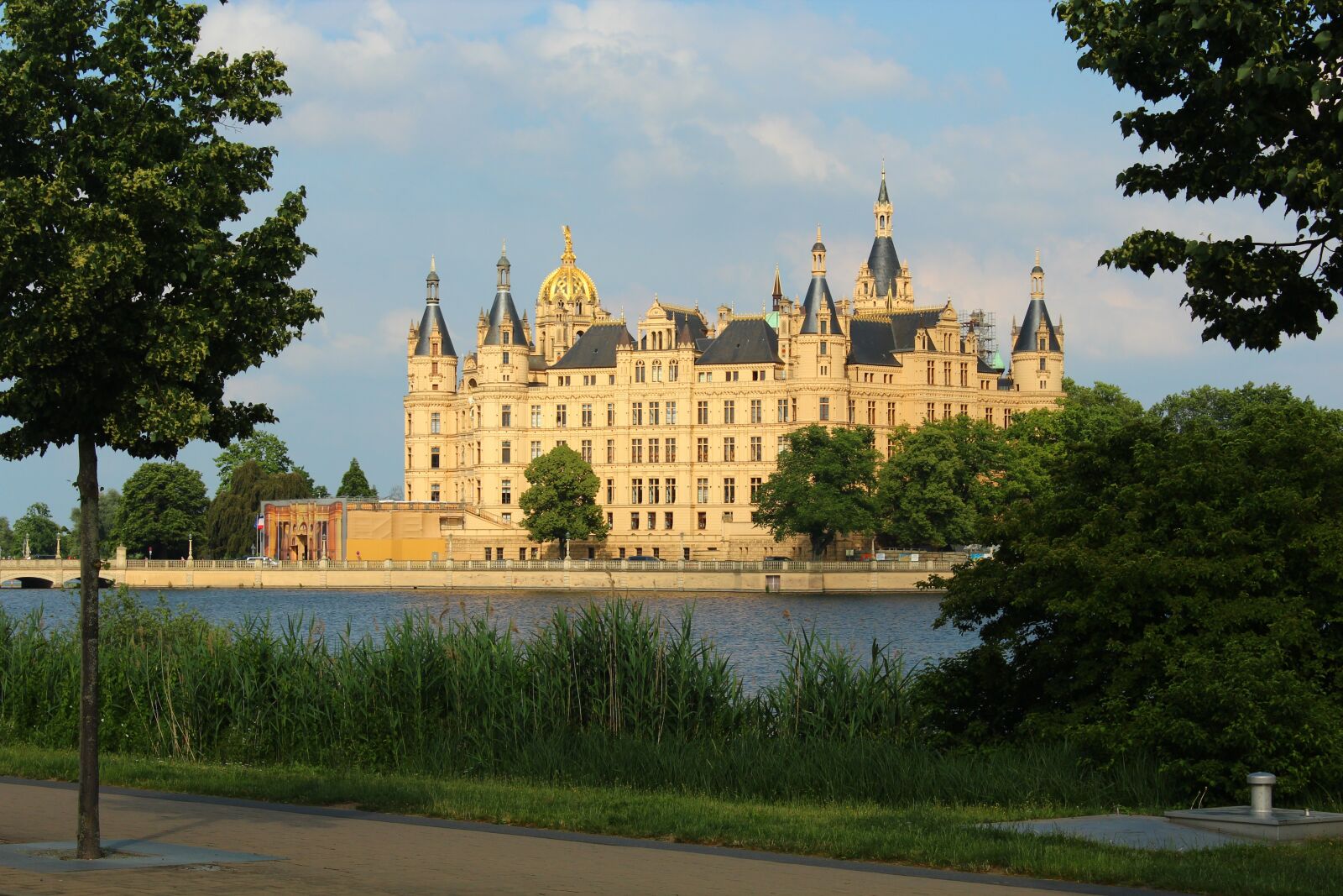 Canon EOS 600D (Rebel EOS T3i / EOS Kiss X5) sample photo. Castle schwerin, schwerin, castle photography