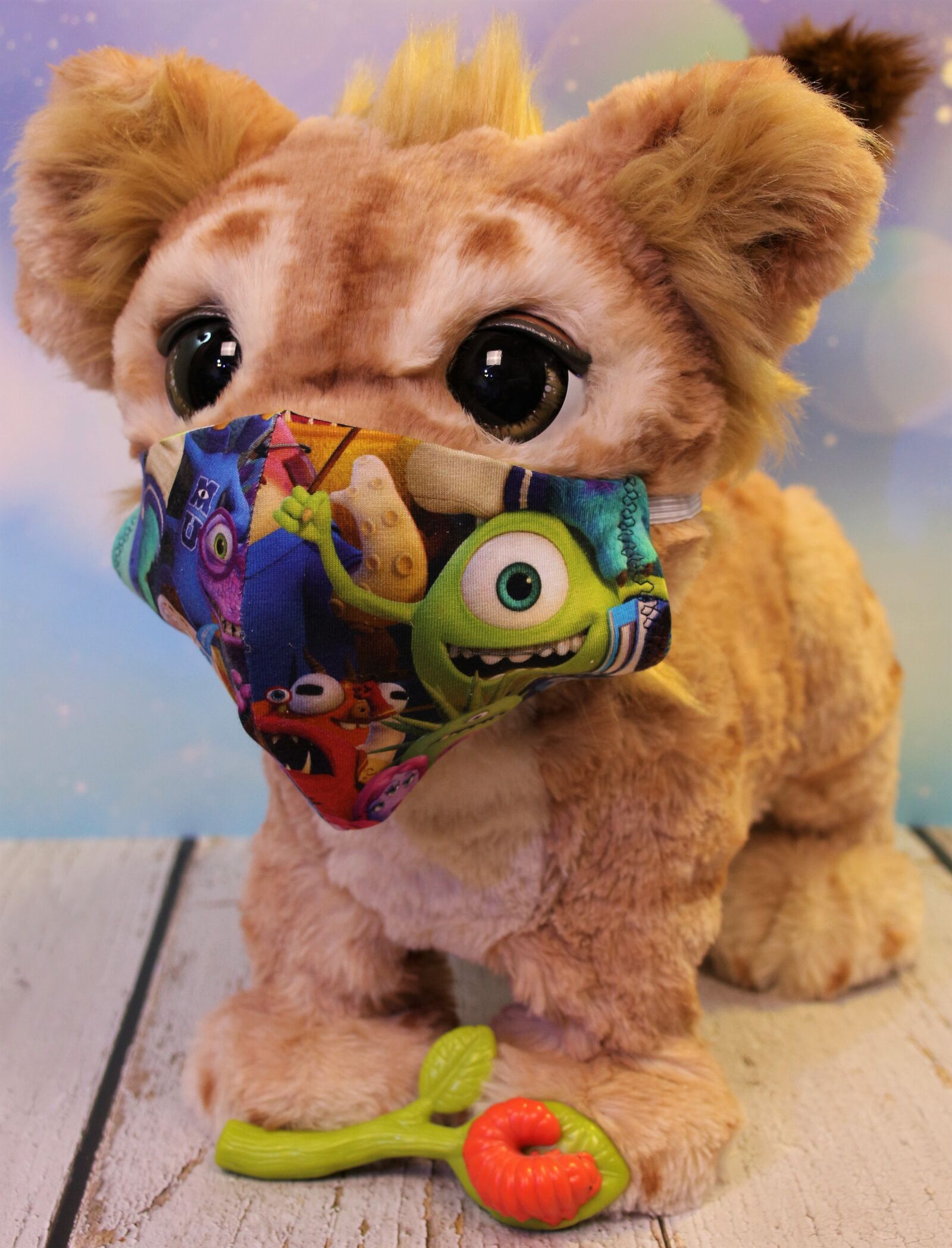Canon EOS 700D (EOS Rebel T5i / EOS Kiss X7i) sample photo. Mask duty, simba, figure photography