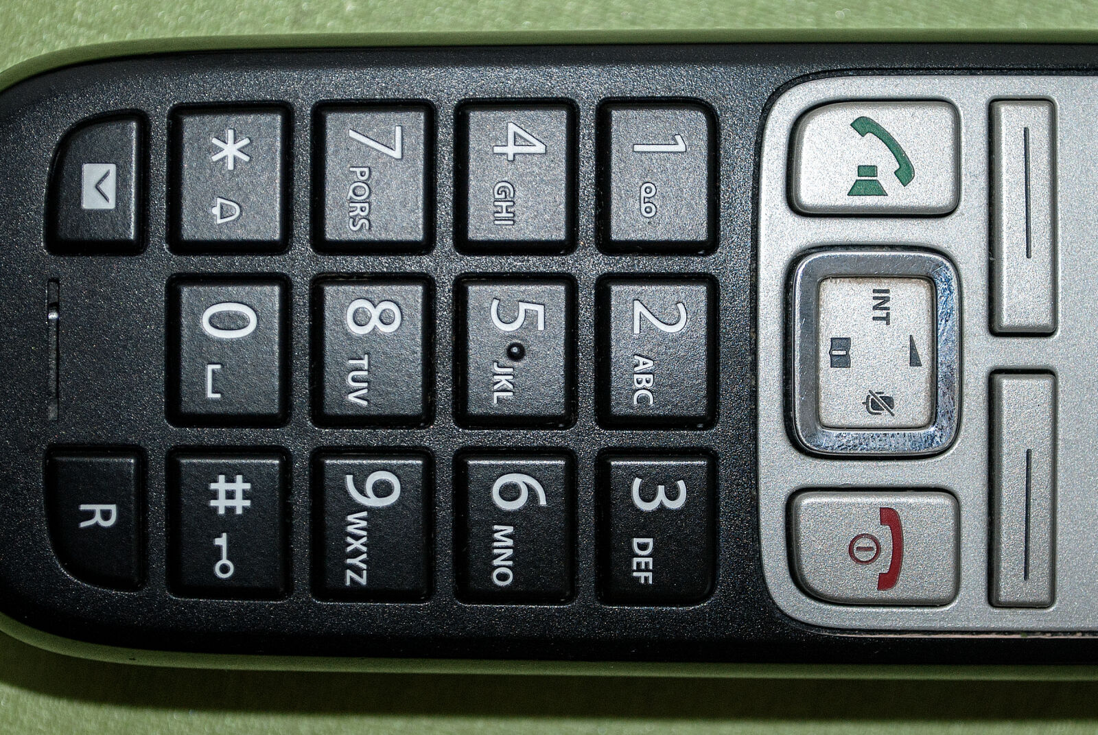 Nikon D3000 sample photo. Dirt, phone, theme, signs photography