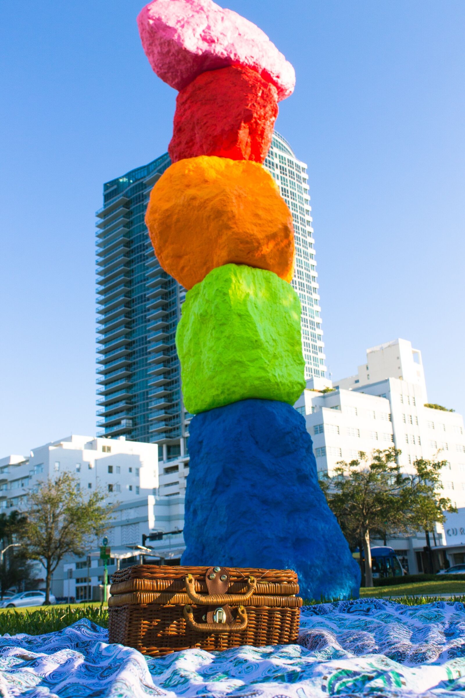 Canon EOS 1100D (EOS Rebel T3 / EOS Kiss X50) sample photo. Art, sculpture, landmark photography
