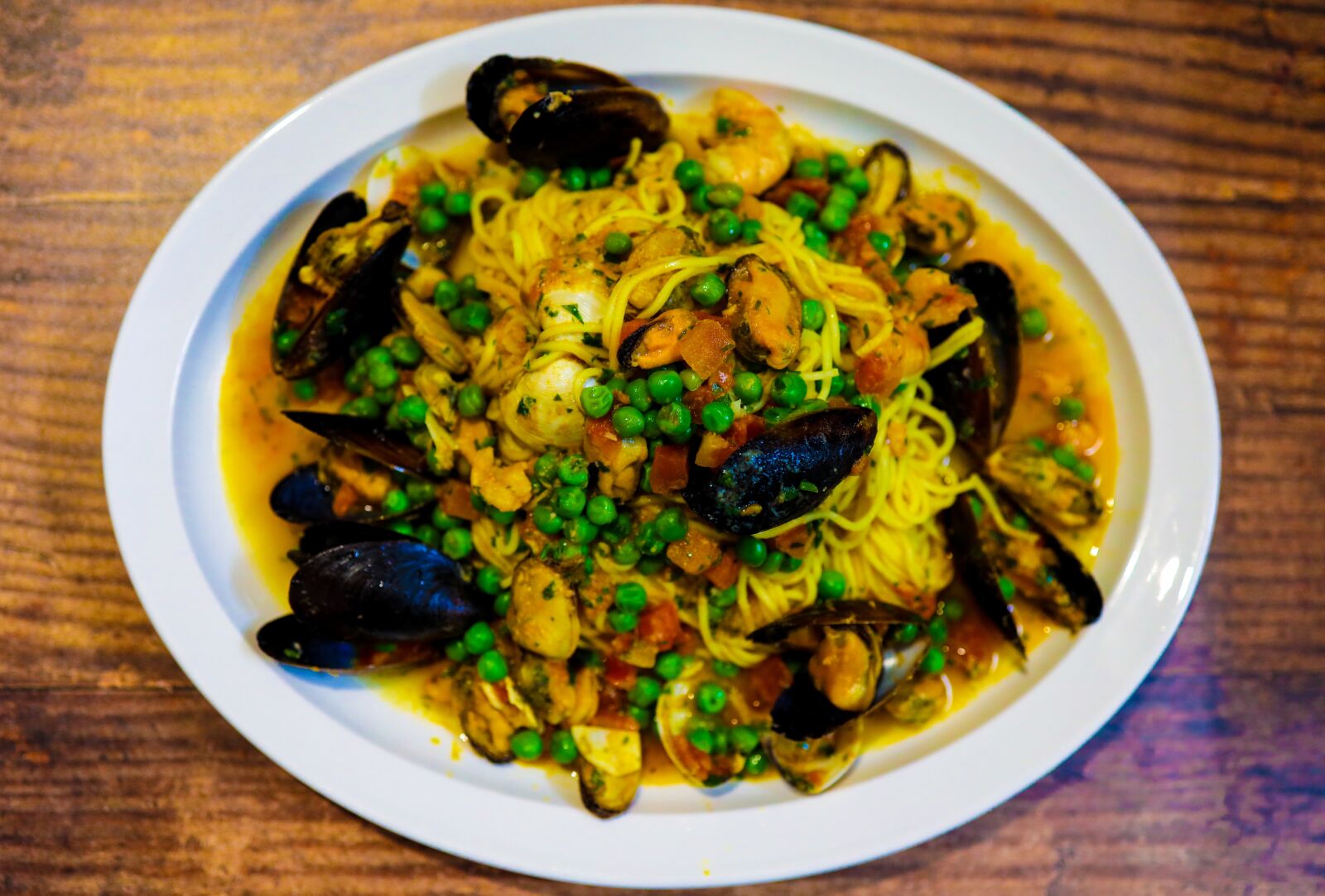 Canon RF 35mm F1.8 IS STM Macro sample photo. Seafood, food, dinner photography