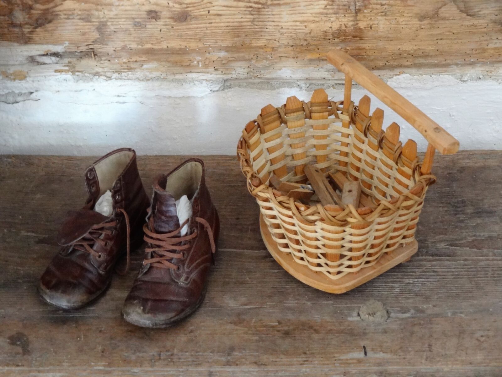 Sony Cyber-shot DSC-HX9V sample photo. Hiking shoes, basket, braid photography
