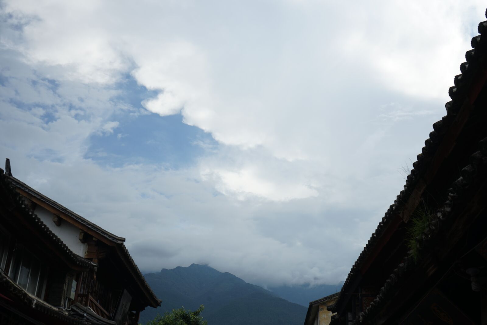 Sony a7 II sample photo. Yunnan, clouds, sky photography