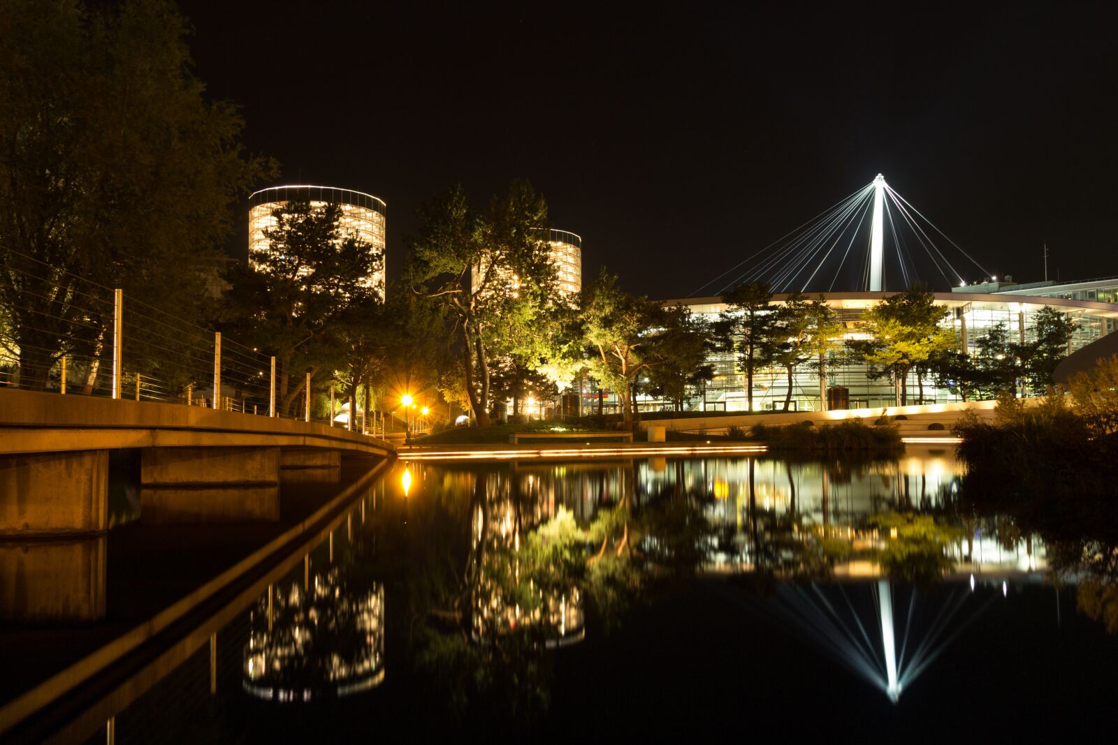 Canon EOS 600D (Rebel EOS T3i / EOS Kiss X5) sample photo. Night photograph, night, water photography