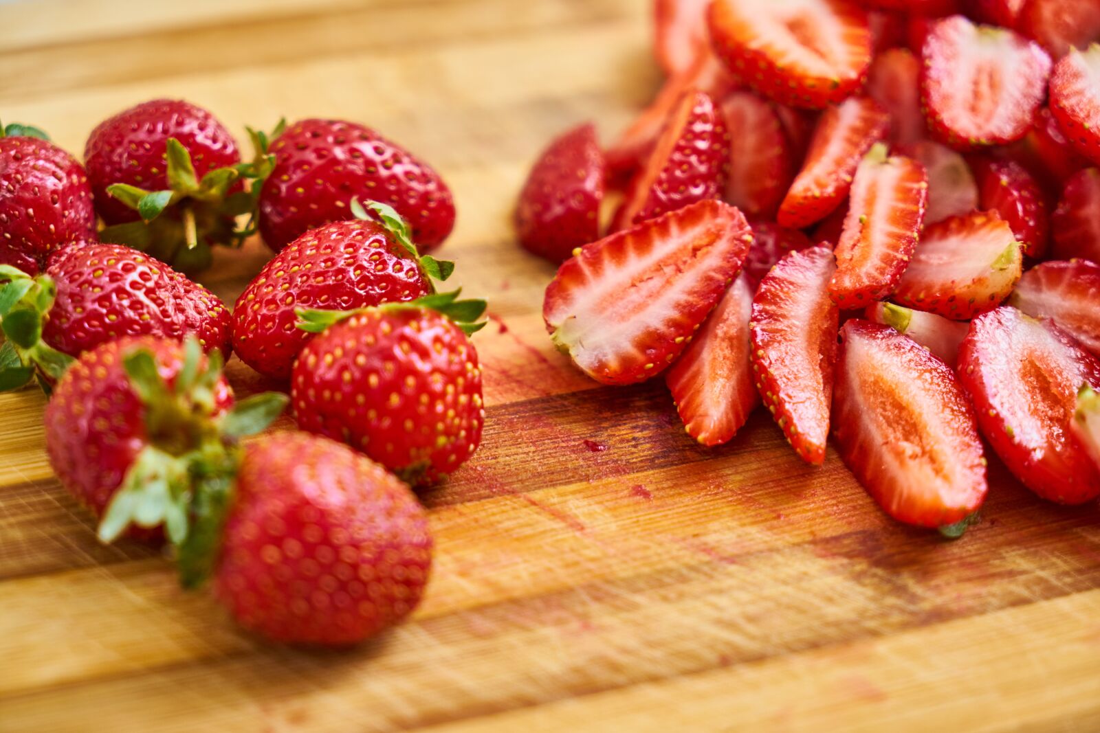 Sony a7R II sample photo. Strawberry, red, fruit photography