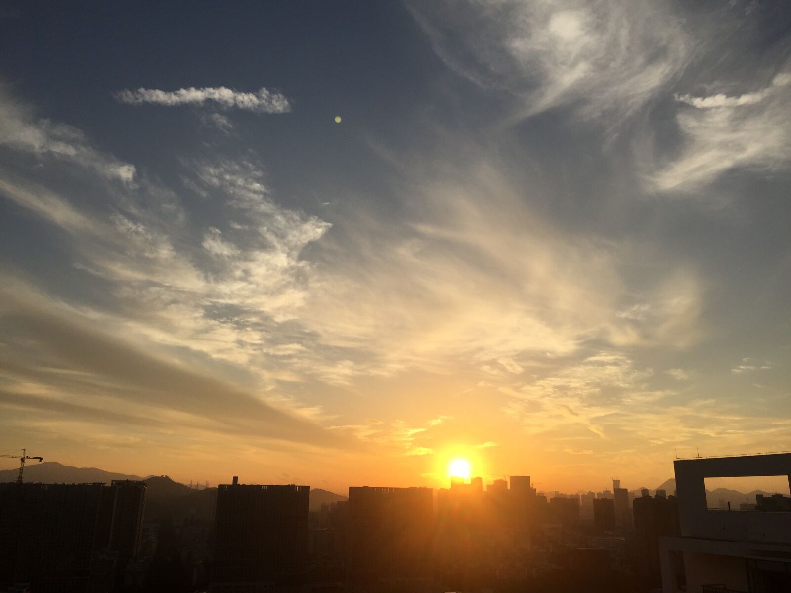 iPhone 6 back camera 4.15mm f/2.2 sample photo. Shenzhen, morning, sunrise photography