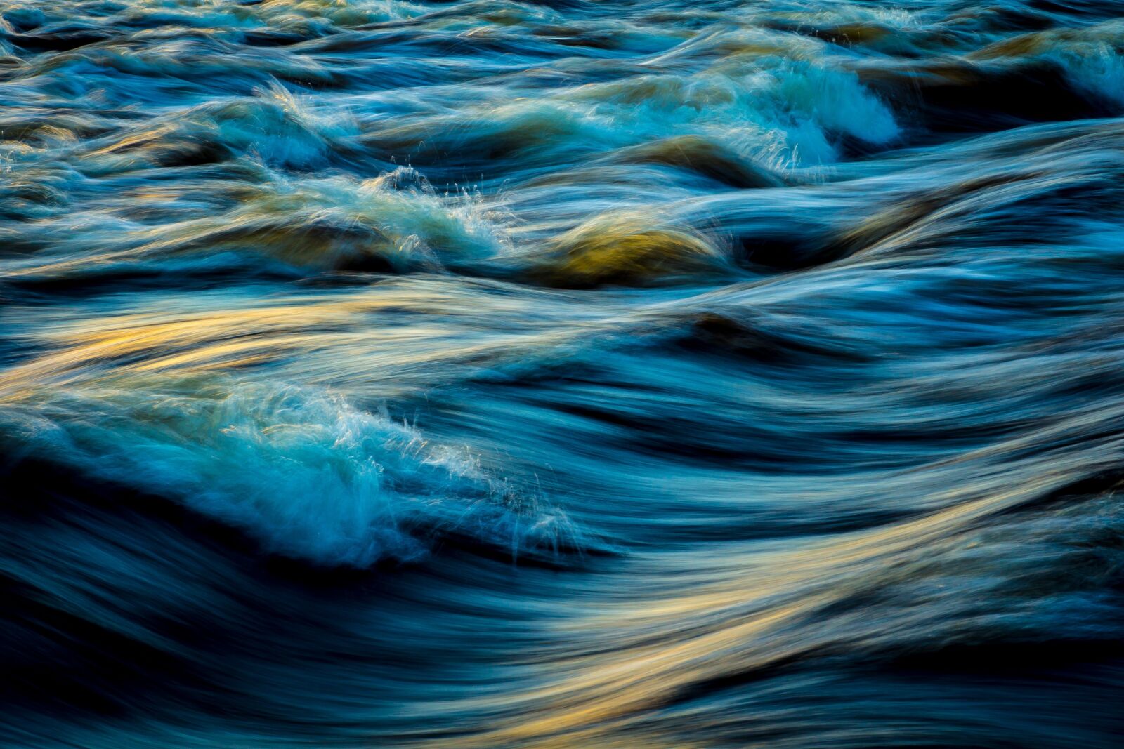 Canon EOS 60D sample photo. Water, flowing, spatter photography