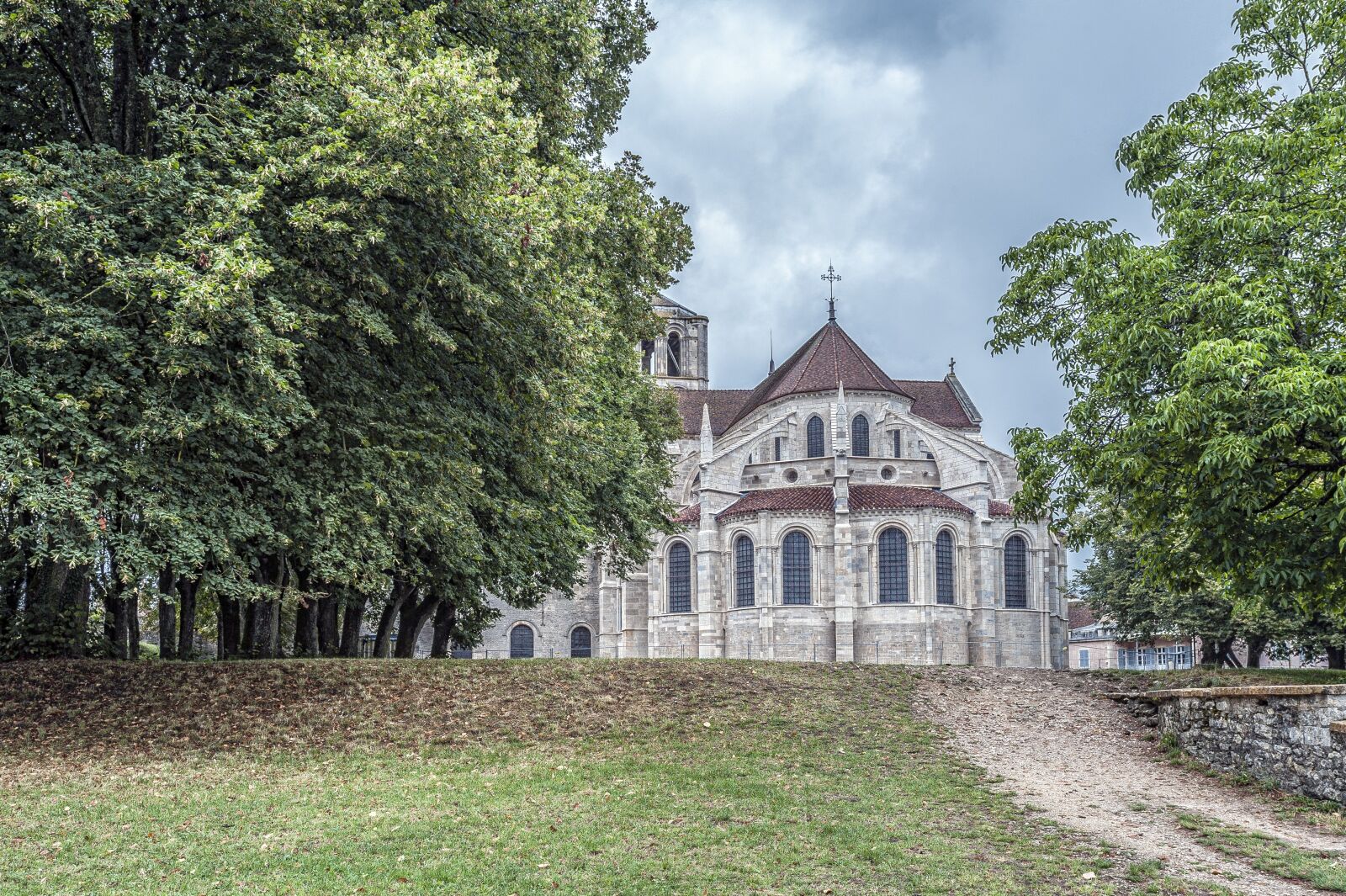 Nikon D700 sample photo. Vézelay, church, burgundy photography