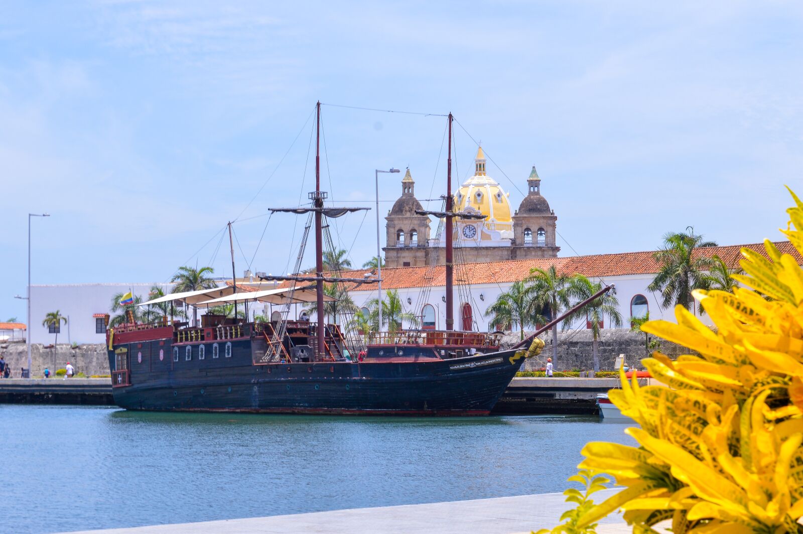 Nikon D3200 sample photo. Boat, cartagena photography
