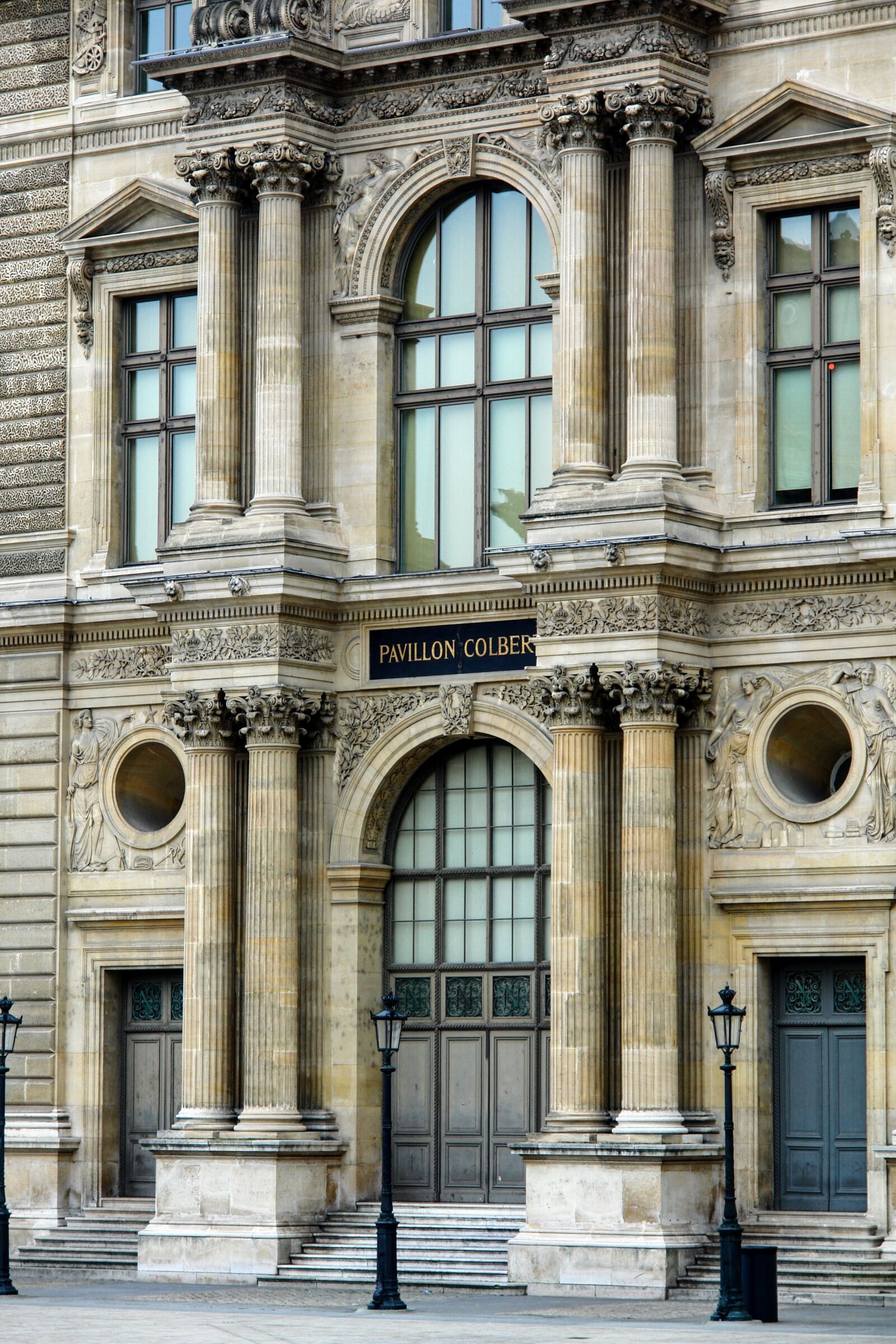 Sony DSC-R1 sample photo. Paris, facade, architecture photography