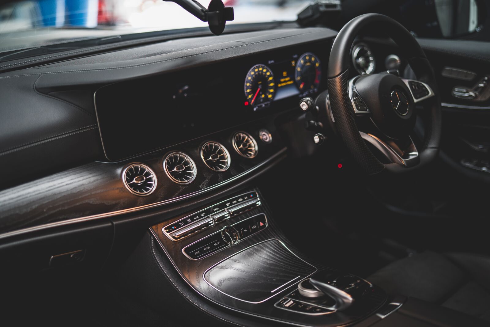 Sony a7 III + Sony Planar T* FE 50mm F1.4 ZA sample photo. Car, interior, luxury photography