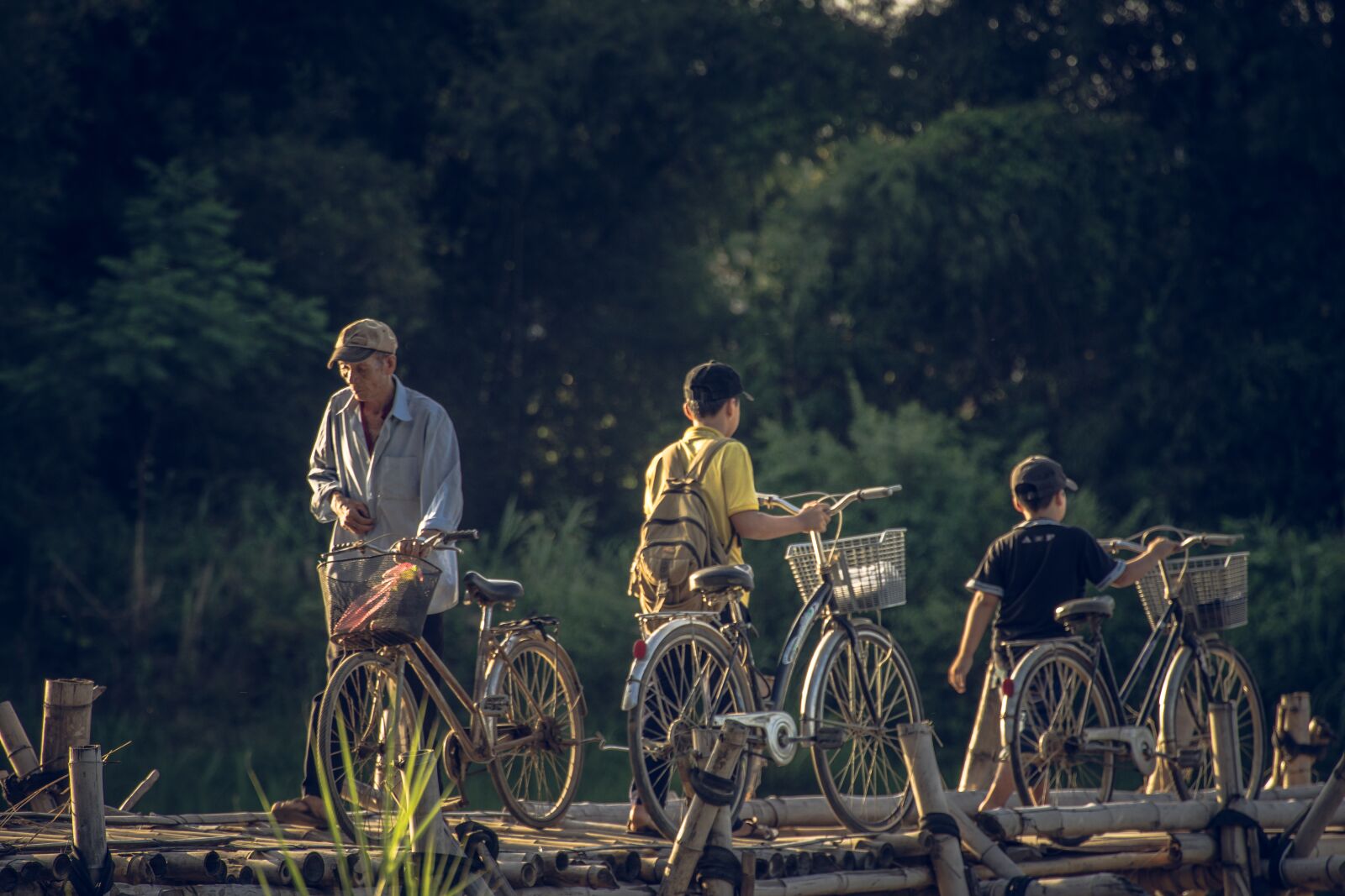 Sony a7 + Sony DT 50mm F1.8 SAM sample photo. Oldmen, youngmen, bike photography