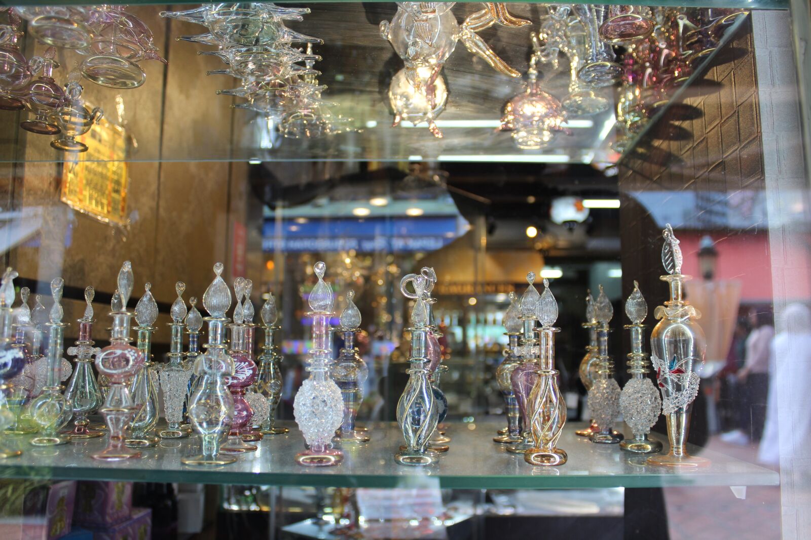 Canon EOS 1300D (EOS Rebel T6 / EOS Kiss X80) sample photo. Arab street, singapore, architecture photography