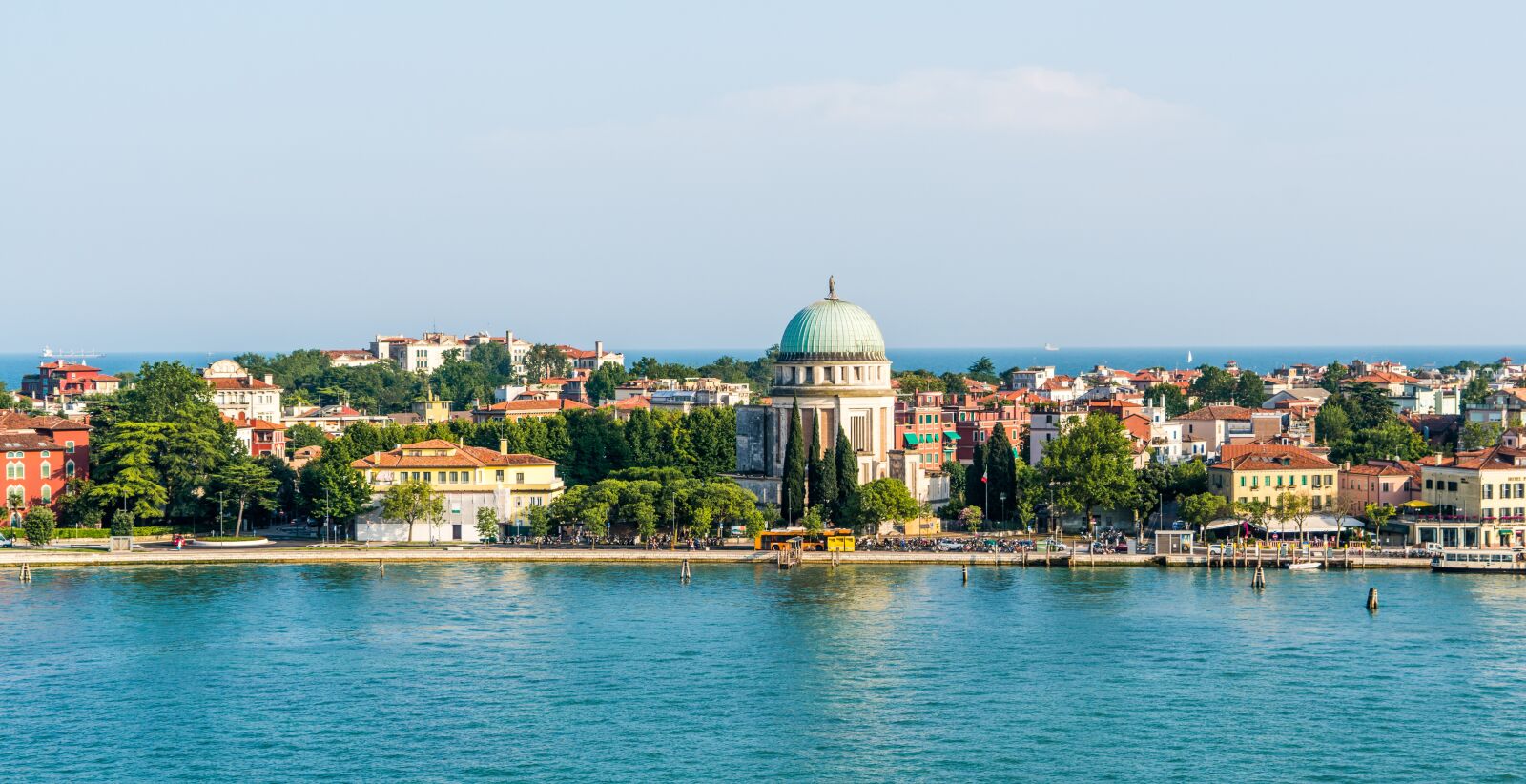 Sony a7R II + Sony FE 24-240mm F3.5-6.3 OSS sample photo. Venice, cruise, mediterranean photography