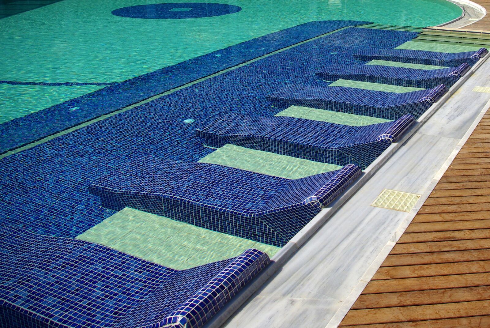 Pentax K10D sample photo. Pool, concerns, water photography