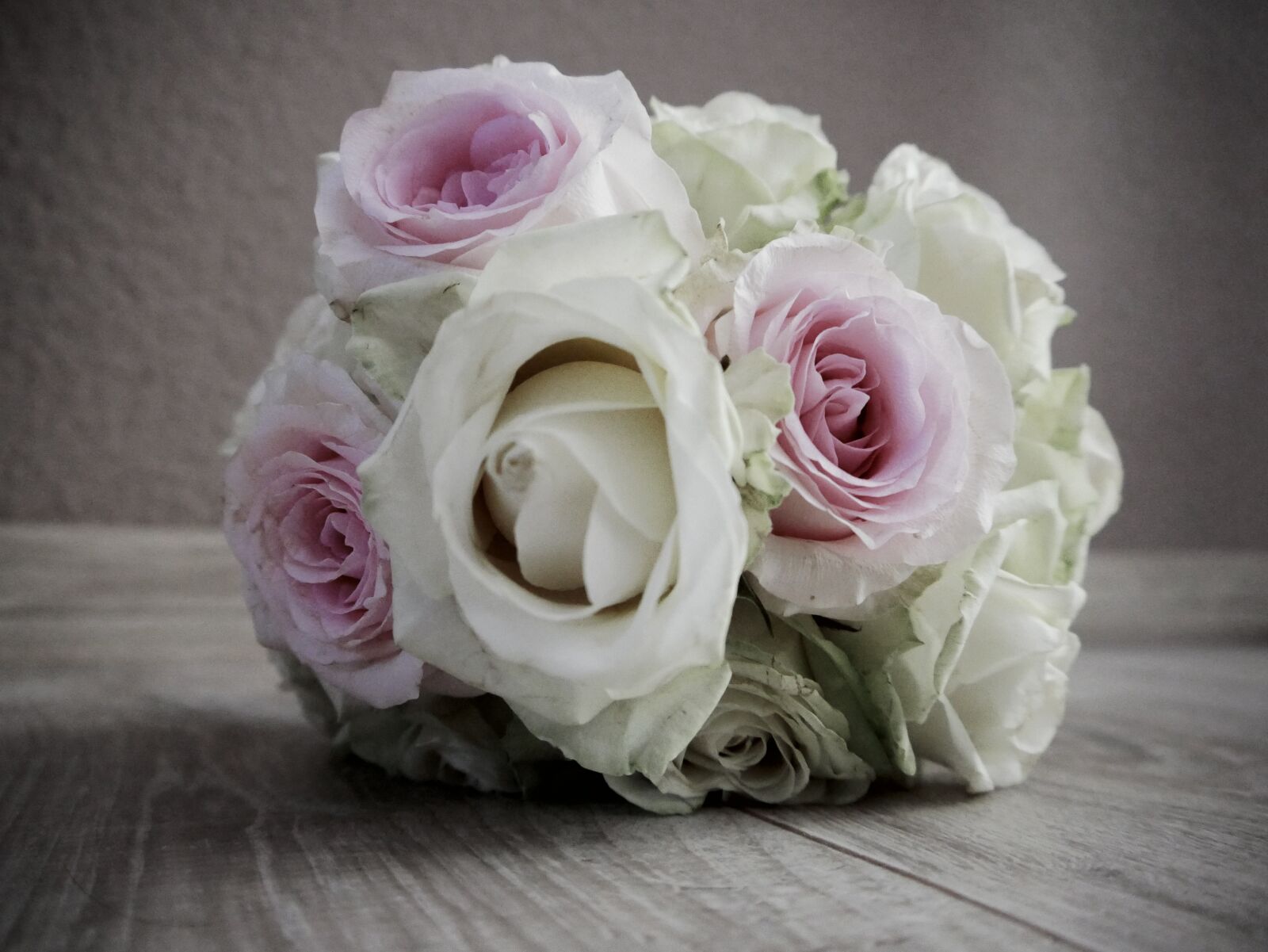 Panasonic DMC-G70 sample photo. Wedding, wedding bouquet, bridal photography