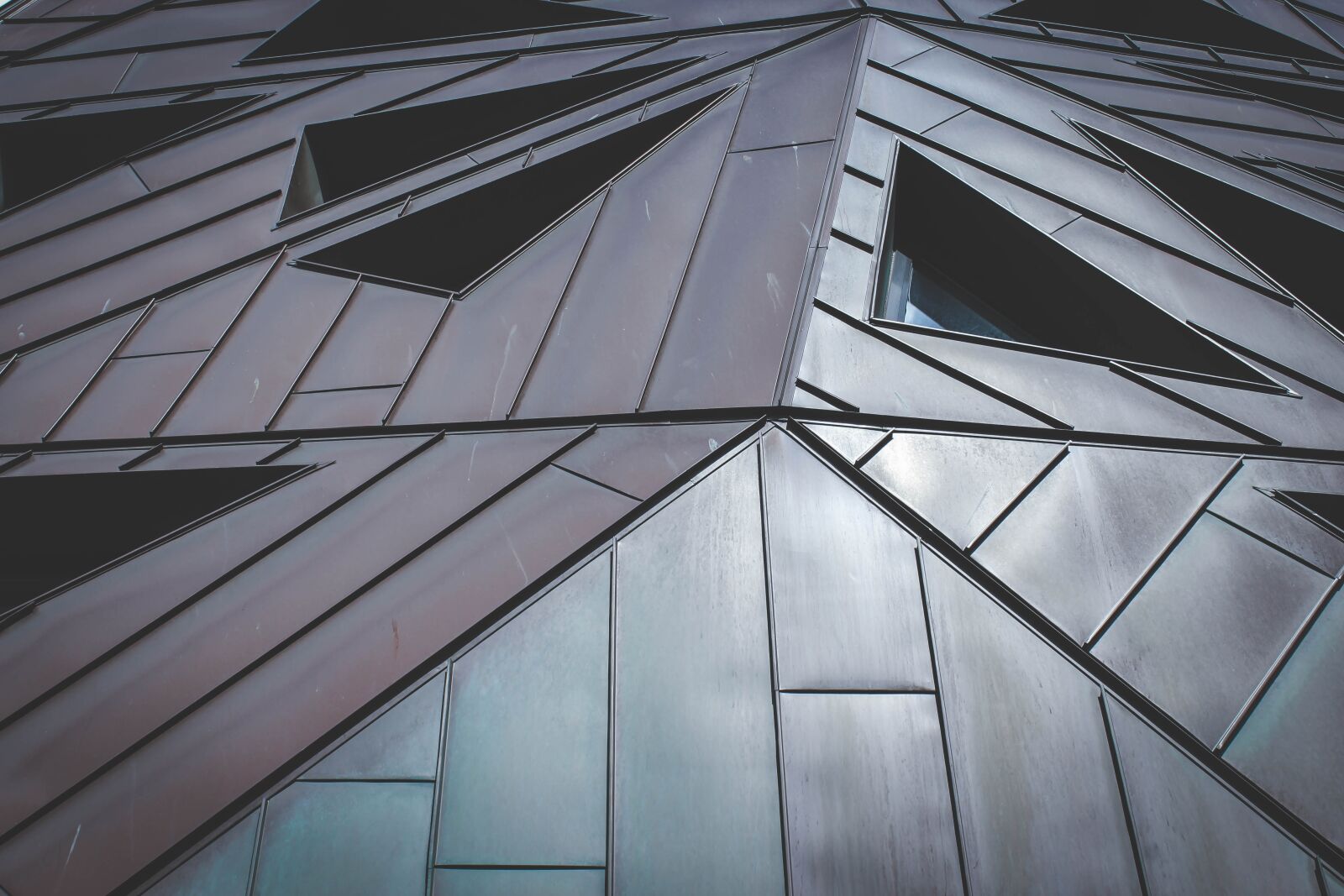 Canon EOS 1200D (EOS Rebel T5 / EOS Kiss X70 / EOS Hi) sample photo. Architecture, building, perspective photography