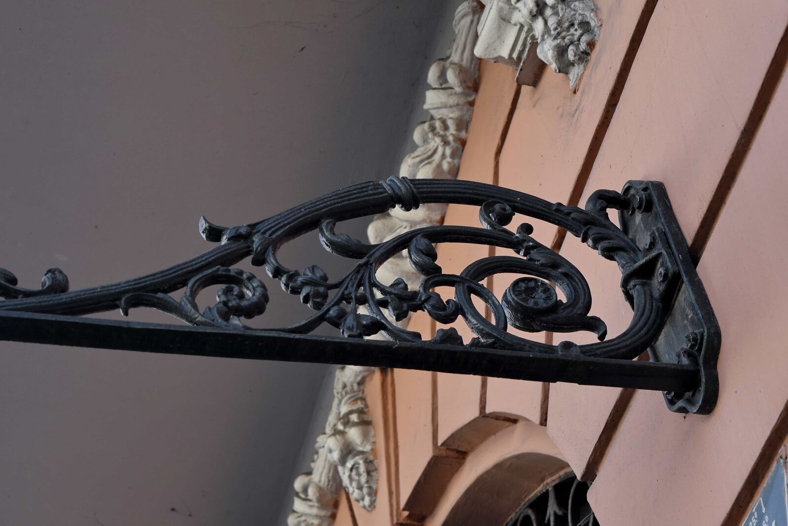 Nikon D5500 sample photo. Architectural style, cast iron photography
